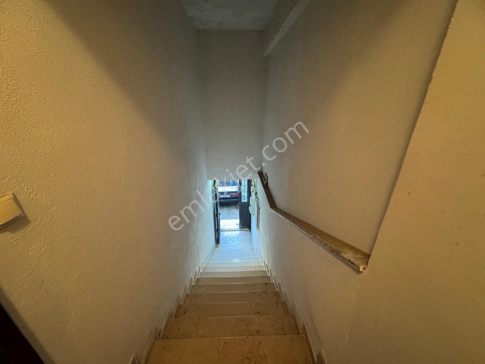 Altın Emlak Giresun Merkez Sanayide – İşlek Konumda – 3 Katlı Kiralık Dükkan - Görsel 13