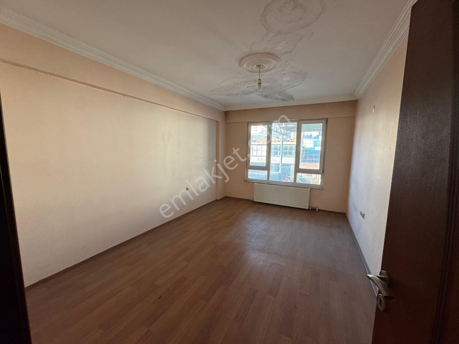 Altın Emlak Giresun Merkez Sanayide – İşlek Konumda – 3 Katlı Kiralık Dükkan - Görsel 15