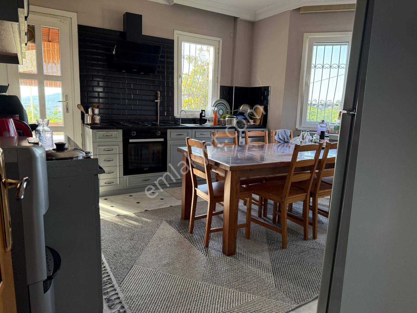 Naturel Gayrimenkulden Çavuşbaşında 6+2 Villa - Görsel 22