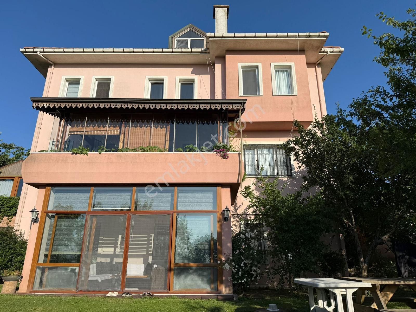 Naturel Gayrimenkulden Çavuşbaşında 6+2 Villa - Görsel 15