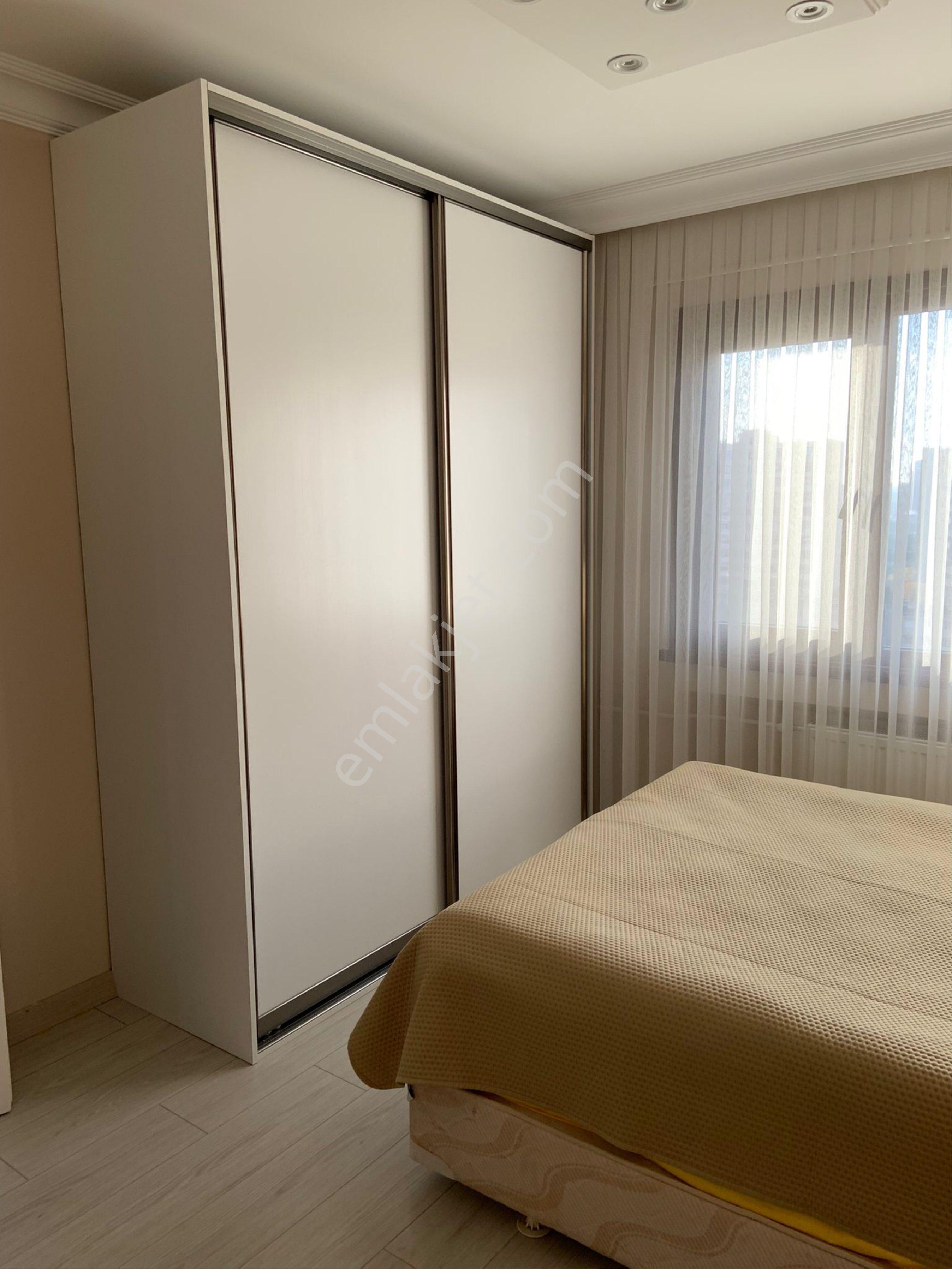 Elaza İnvest‘en Ataköy 9.kısımda Full Bakımlı Mobilyalı Emsailsiz 3+1 Geniş Kiralık Daire - Görsel 24