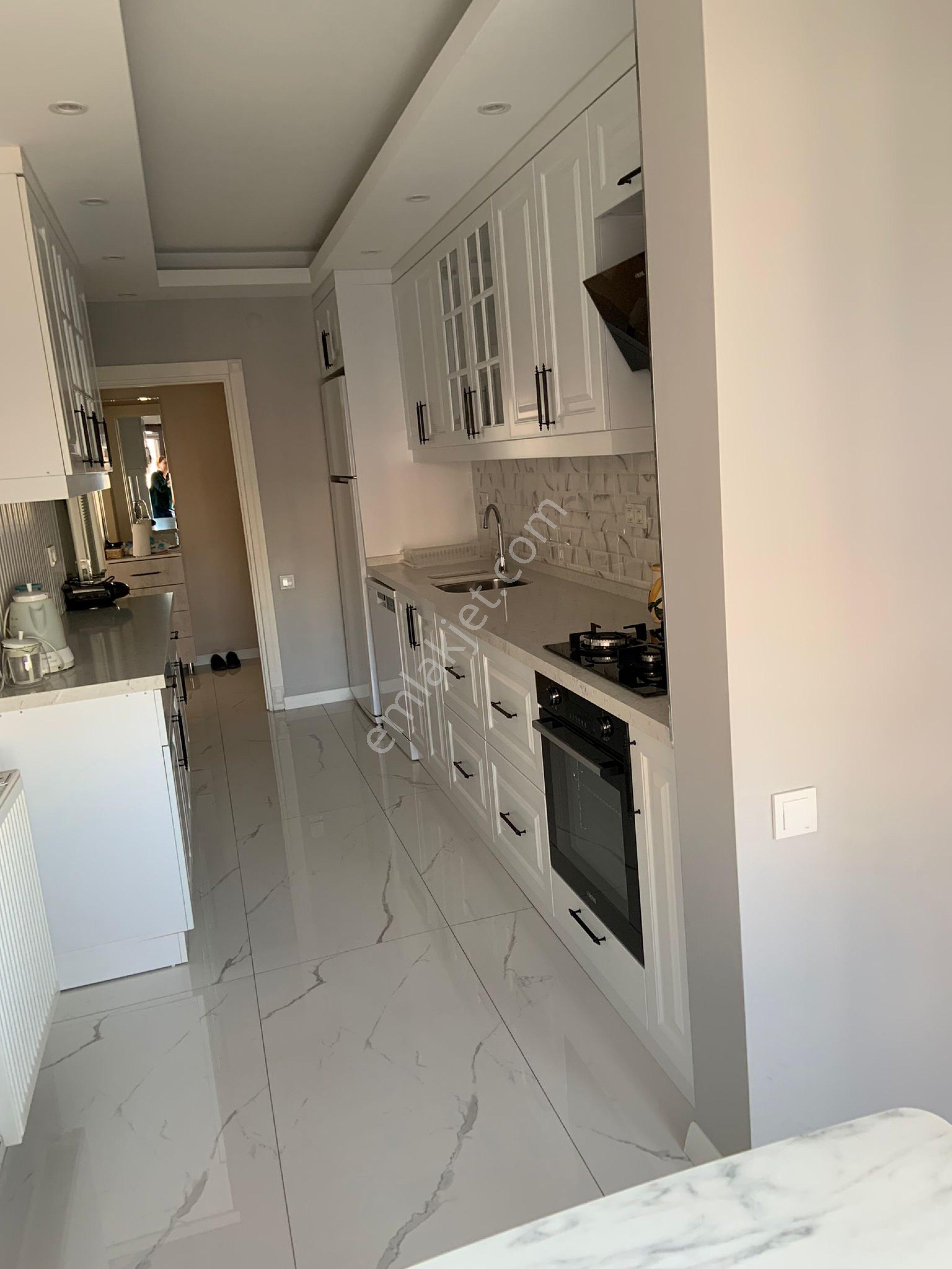 Elaza İnvest‘en Ataköy 9.kısımda Full Bakımlı Mobilyalı Emsailsiz 3+1 Geniş Kiralık Daire - Görsel 9