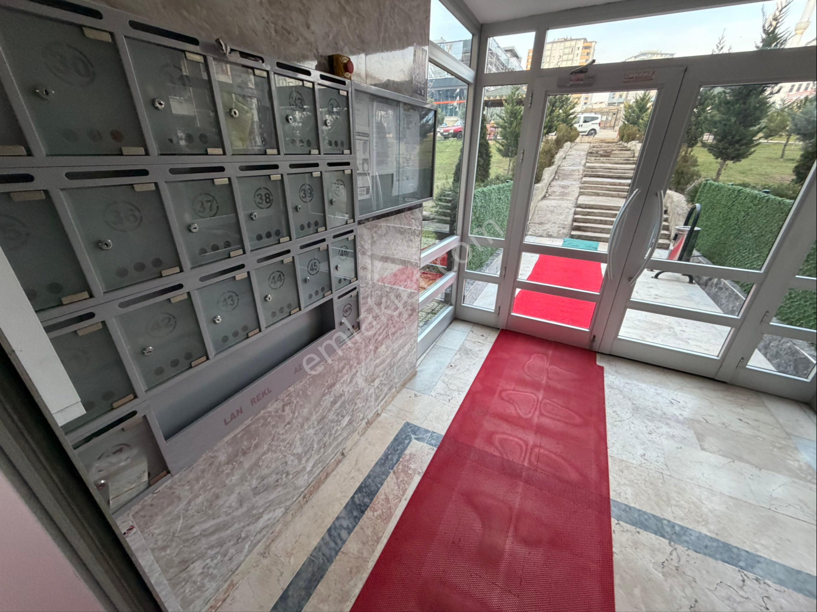 A L C Den Siteiçi Ara Katta Fullyapılı Ebeveyn Banyo 3+1 Satılık - Görsel 5