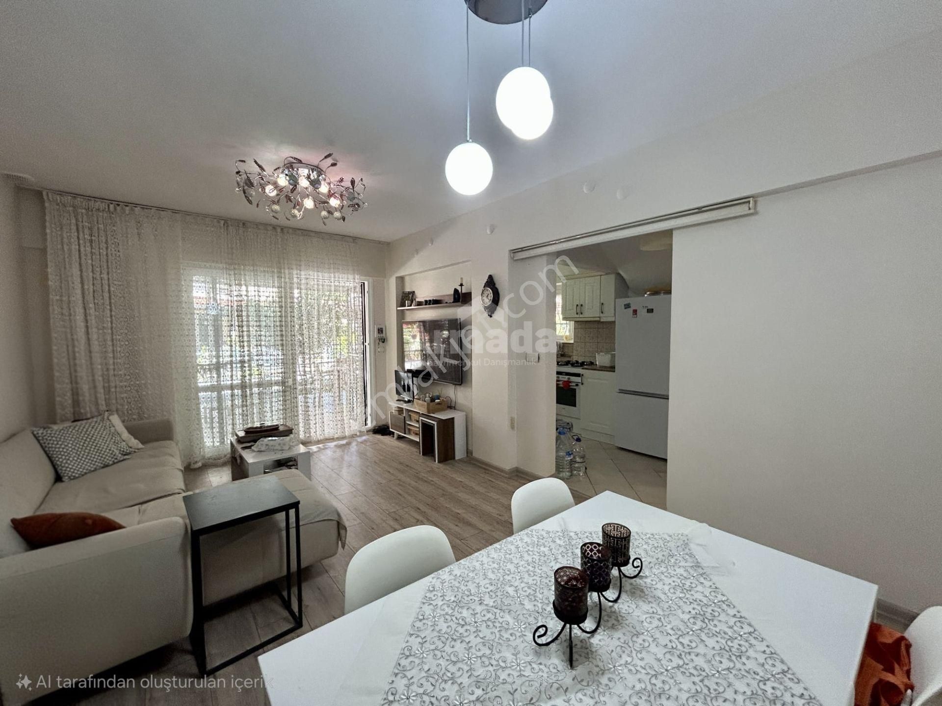 Kuşadası'nda Denize Sıfır Ege Yakası Sitesi'nde Satılık Yazlık - Görsel 12