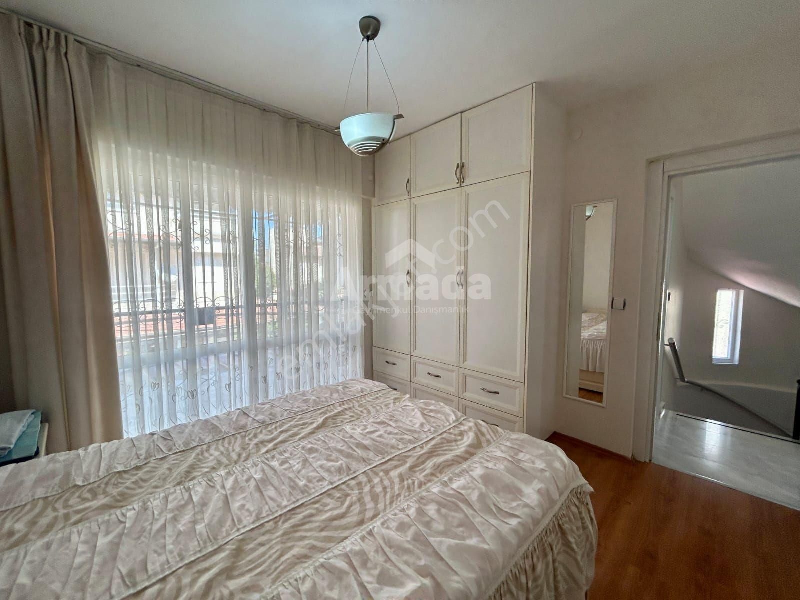 Kuşadası'nda Denize Sıfır Ege Yakası Sitesi'nde Satılık Yazlık - Görsel 24