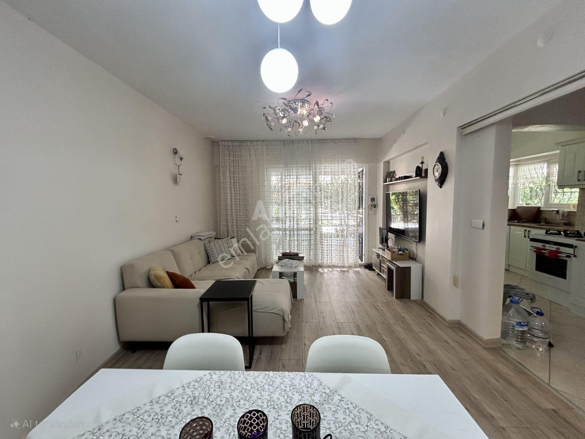 Kuşadası'nda Denize Sıfır Ege Yakası Sitesi'nde Satılık Yazlık - Görsel 3