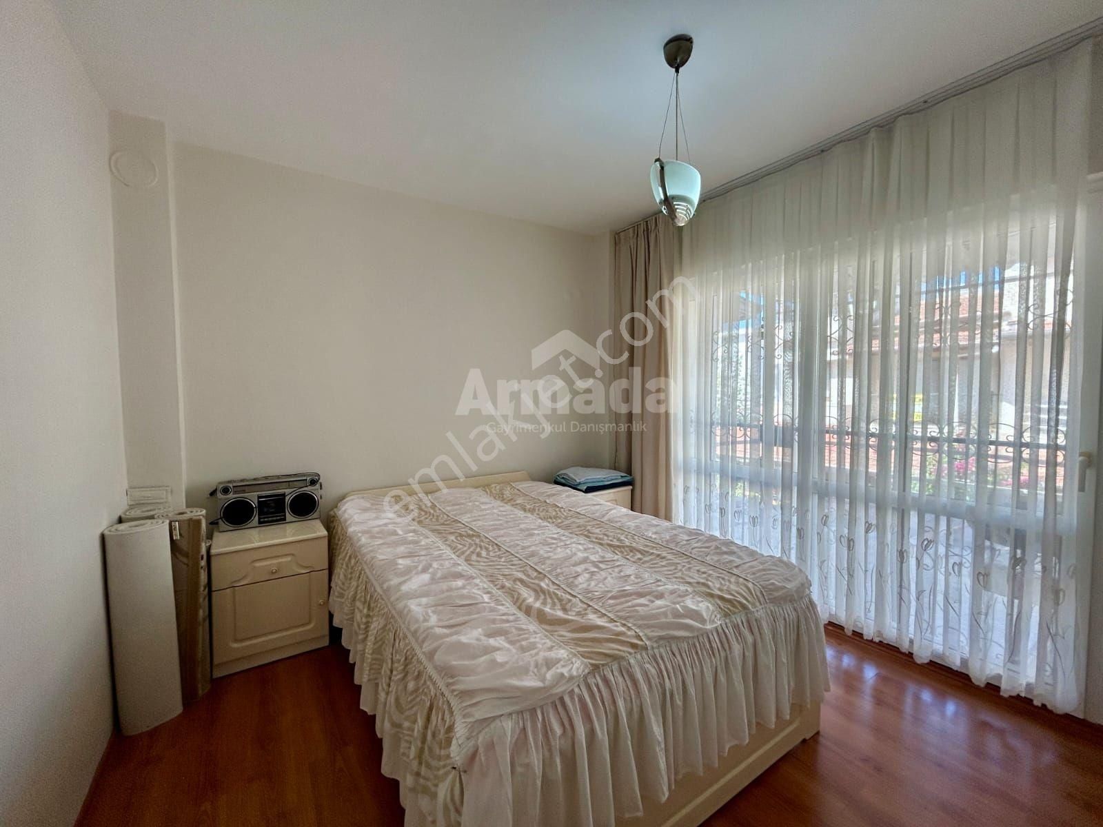 Kuşadası'nda Denize Sıfır Ege Yakası Sitesi'nde Satılık Yazlık - Görsel 6