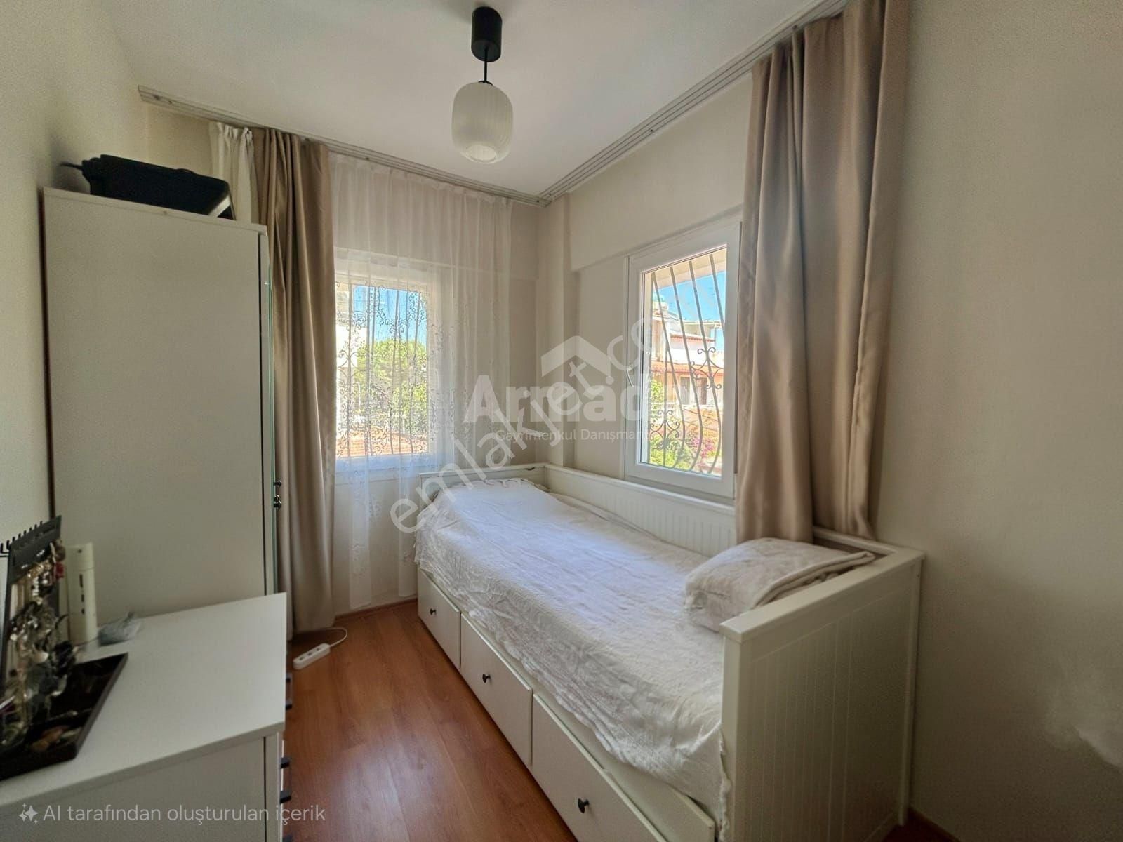 Kuşadası'nda Denize Sıfır Ege Yakası Sitesi'nde Satılık Yazlık - Görsel 5