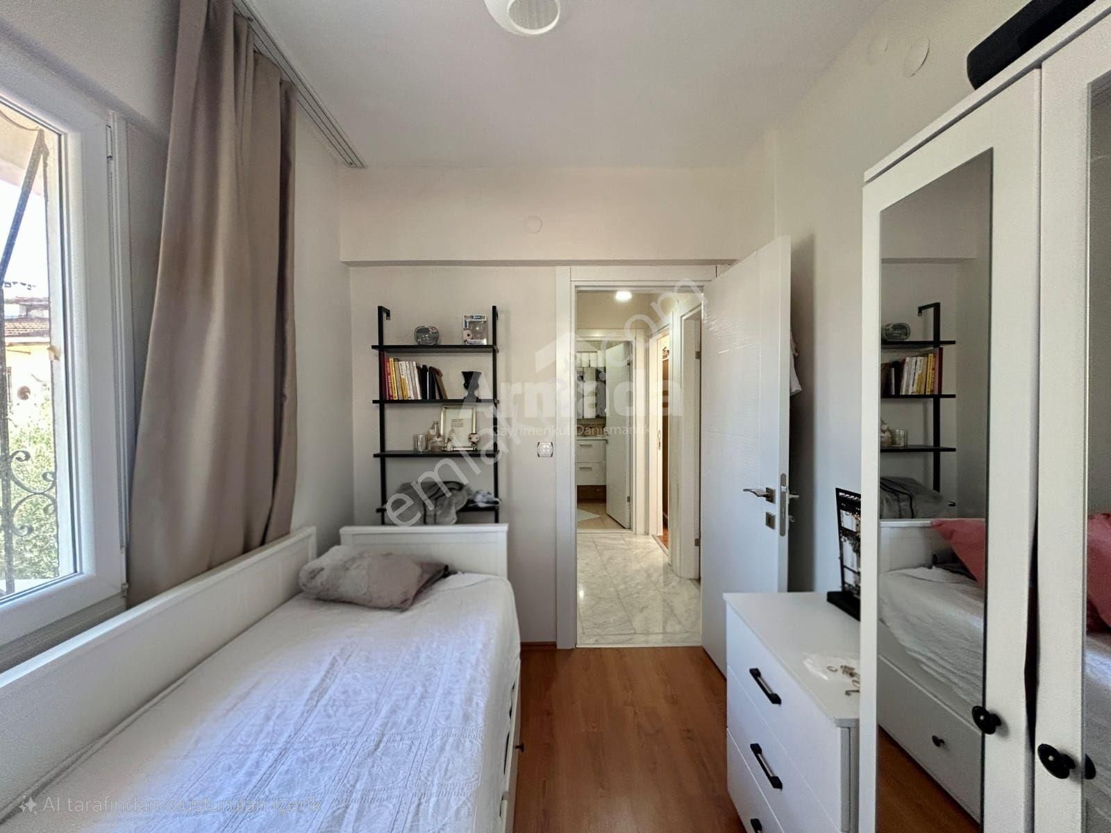 Kuşadası'nda Denize Sıfır Ege Yakası Sitesi'nde Satılık Yazlık - Görsel 19