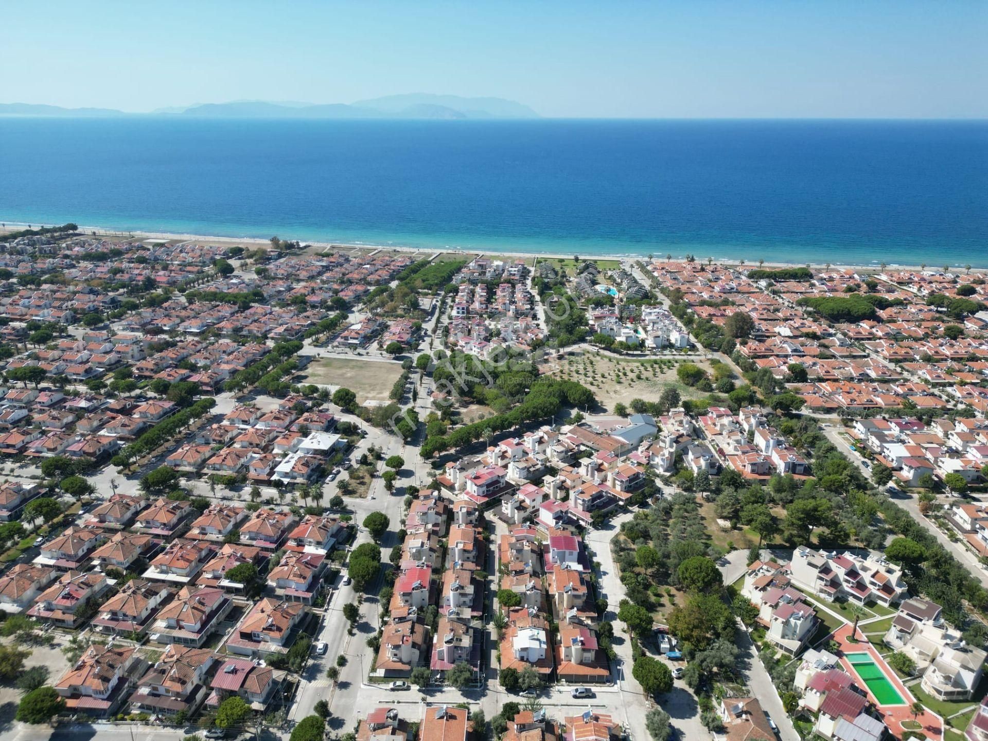 Kuşadası'nda Denize Sıfır Ege Yakası Sitesi'nde Satılık Yazlık - Görsel 26