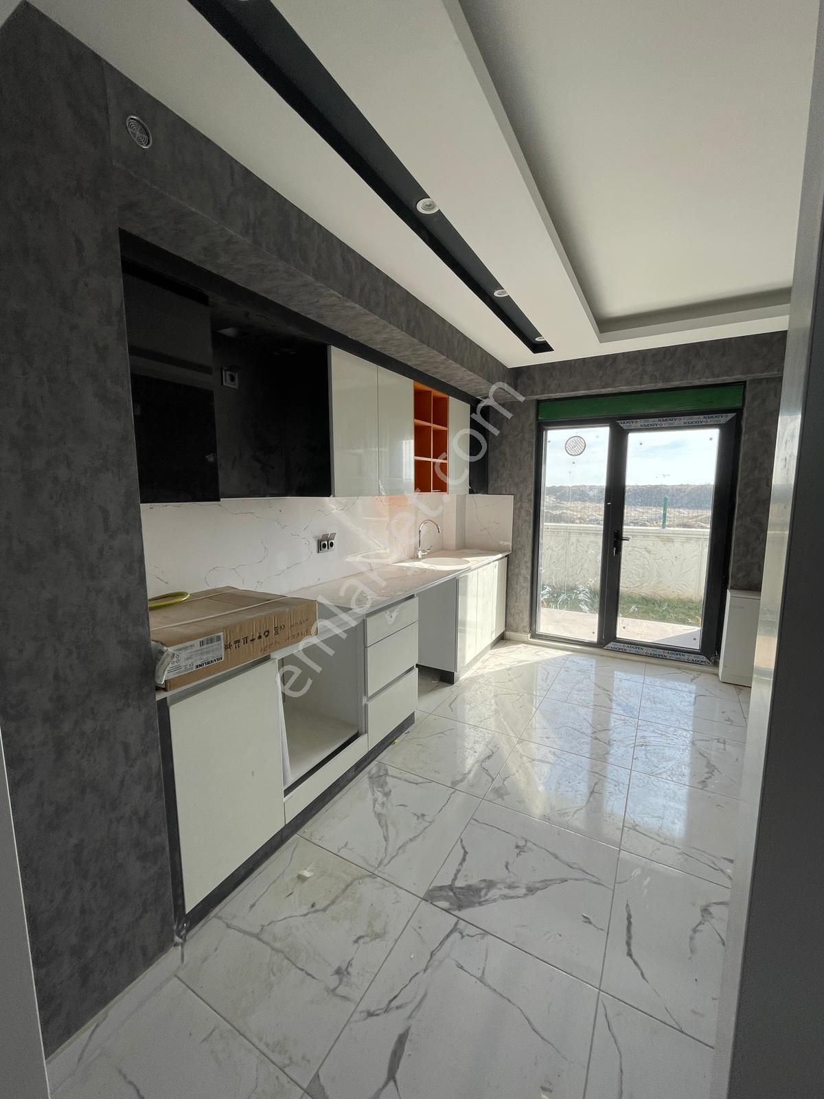 Afyon Üçok Emlaktan Hoca Ahmet Yesevi Mah Satılık Sıfır 3+1 Lüx Daire - Görsel 8