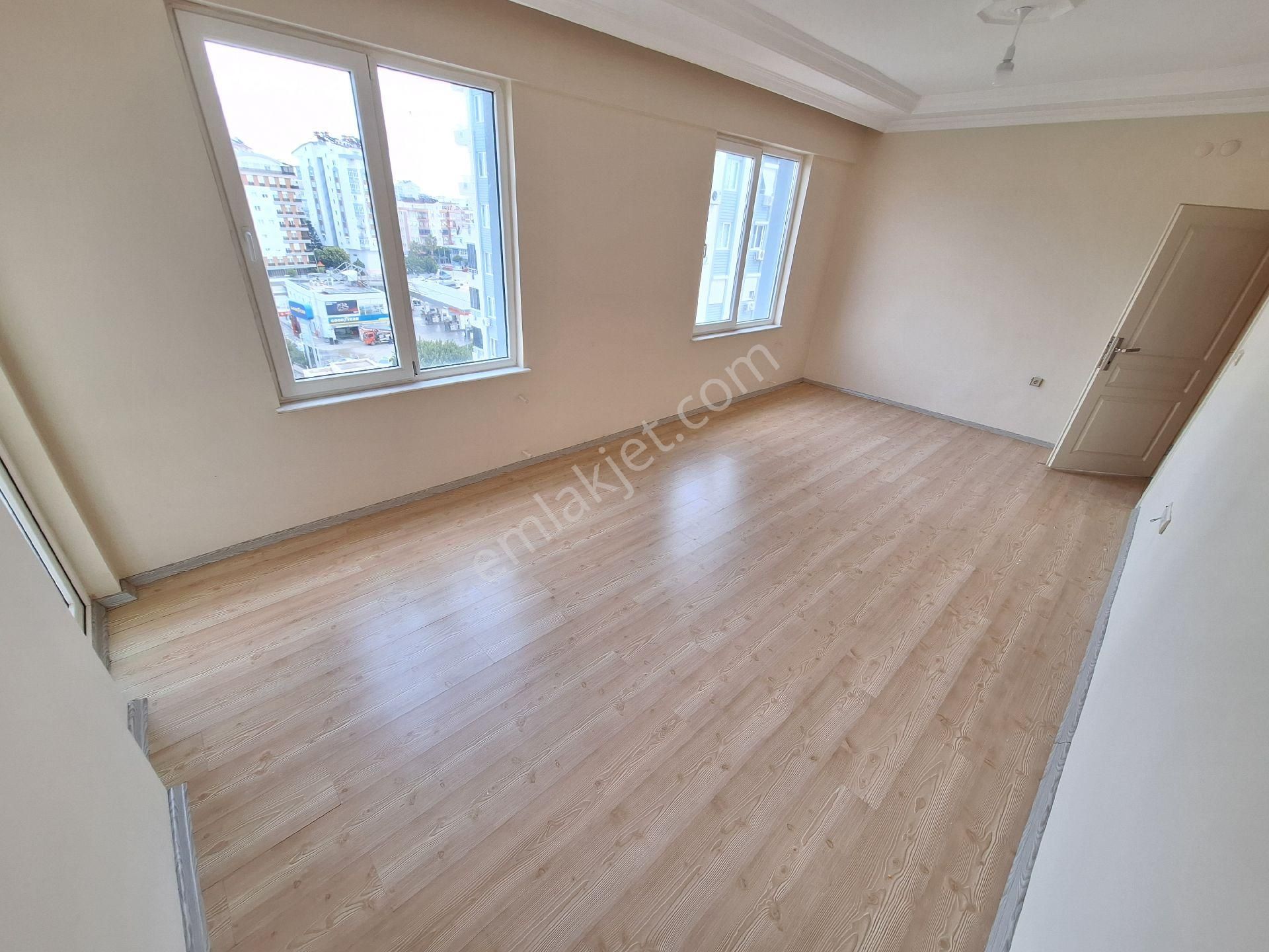 Antalya Konyaaltı Uncalı Mahallesinde Site İçinde Doğalgaz Kombili 3+1 Daire - Görsel 15