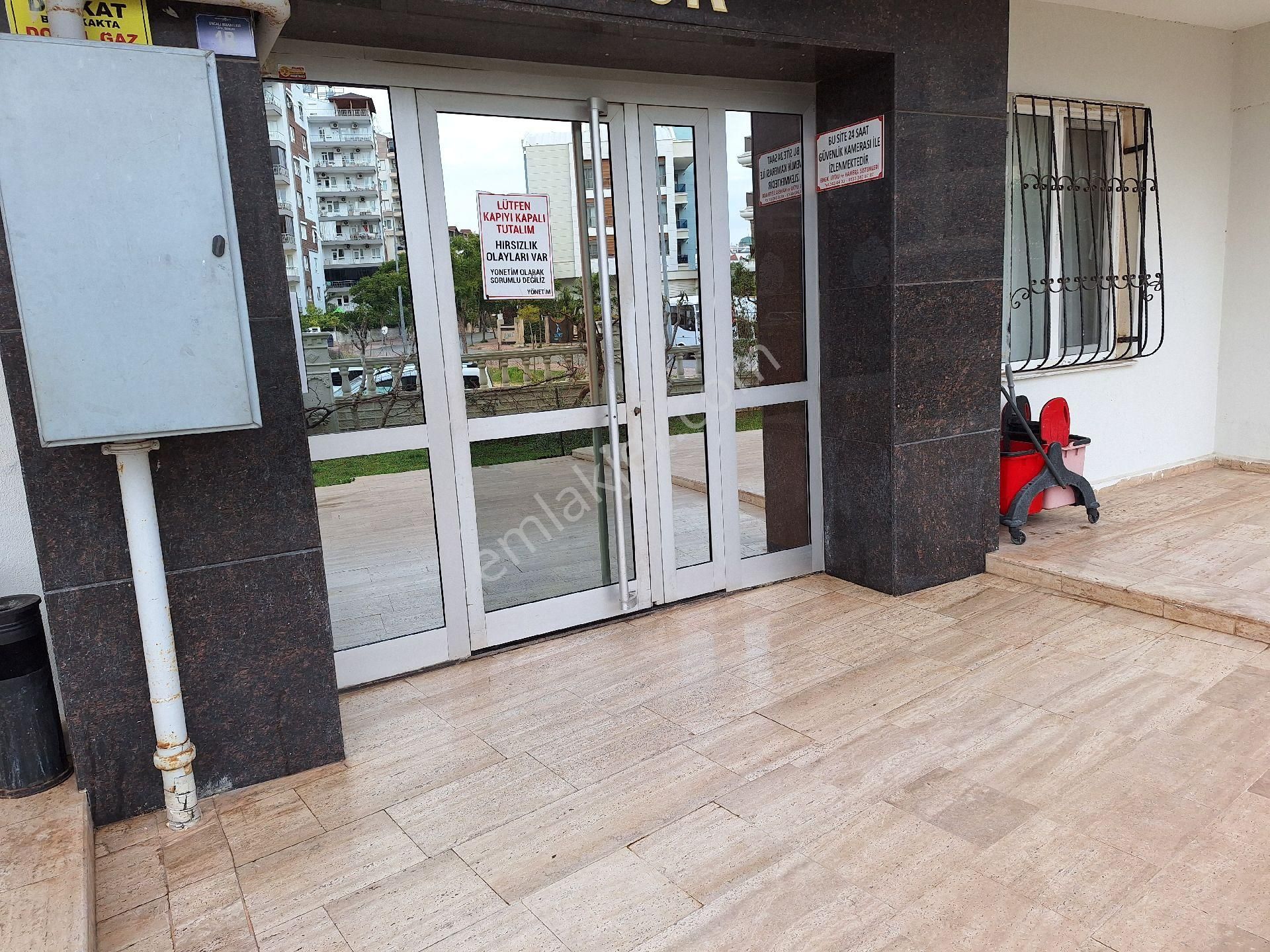 Antalya Konyaaltı Uncalı Mahallesinde Site İçinde Doğalgaz Kombili 3+1 Daire - Görsel 4