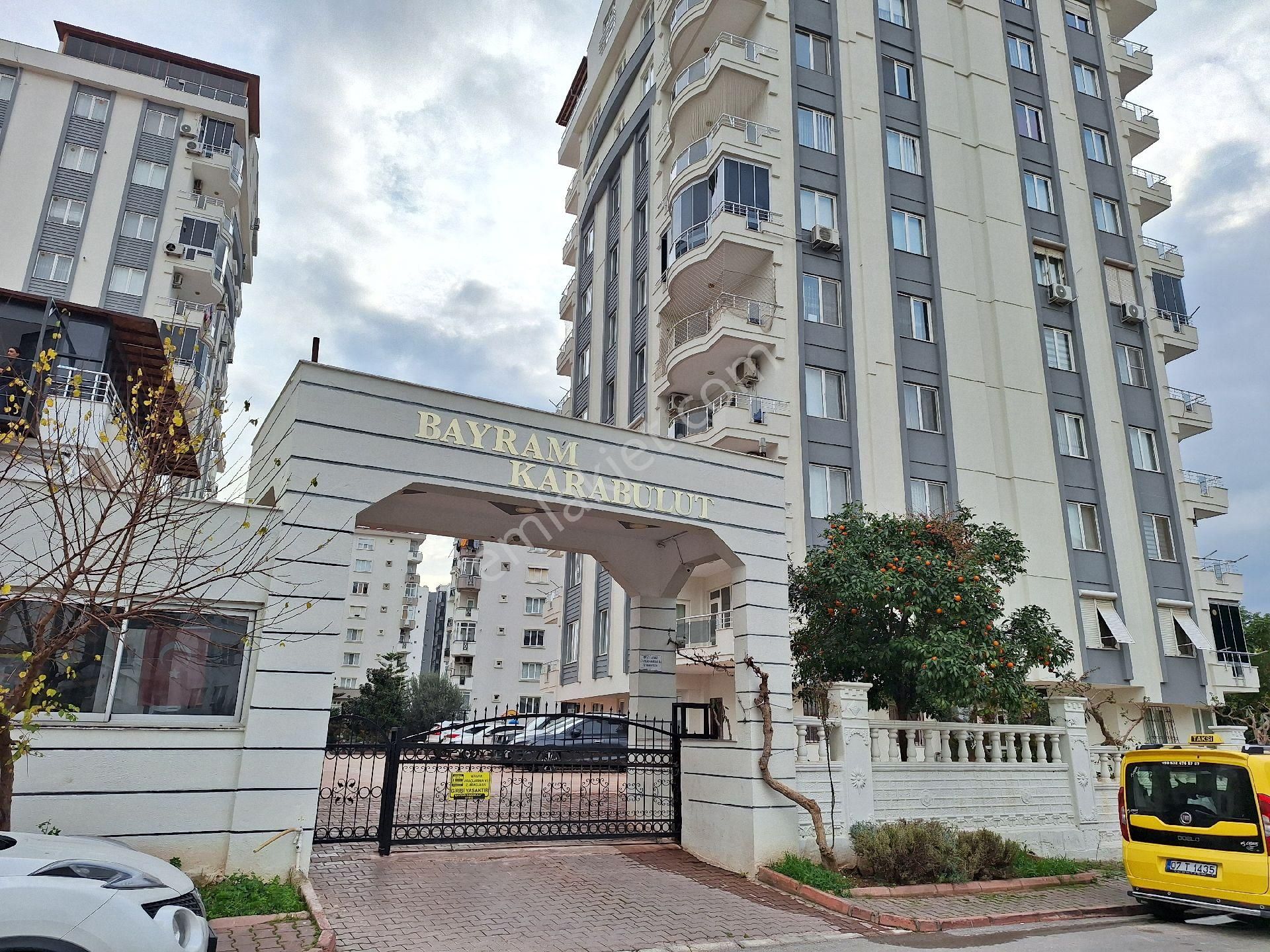 Antalya Konyaaltı Uncalı Mahallesinde Site İçinde Doğalgaz Kombili 3+1 Daire - Görsel 2