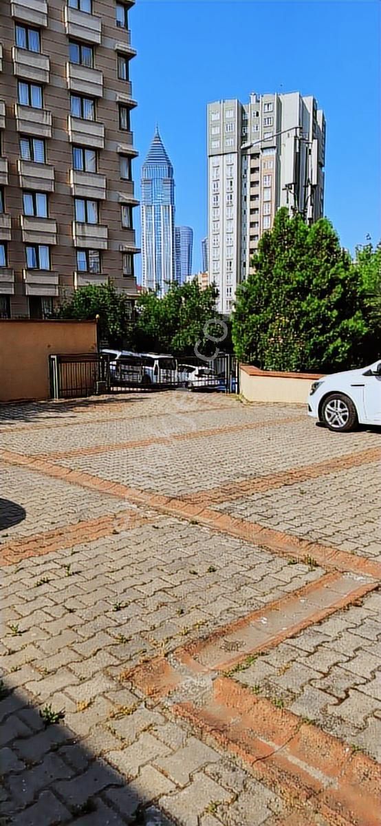 Finans Merkezine Komşu Cadde Üzeri Satılık 2+1 - Görsel 17