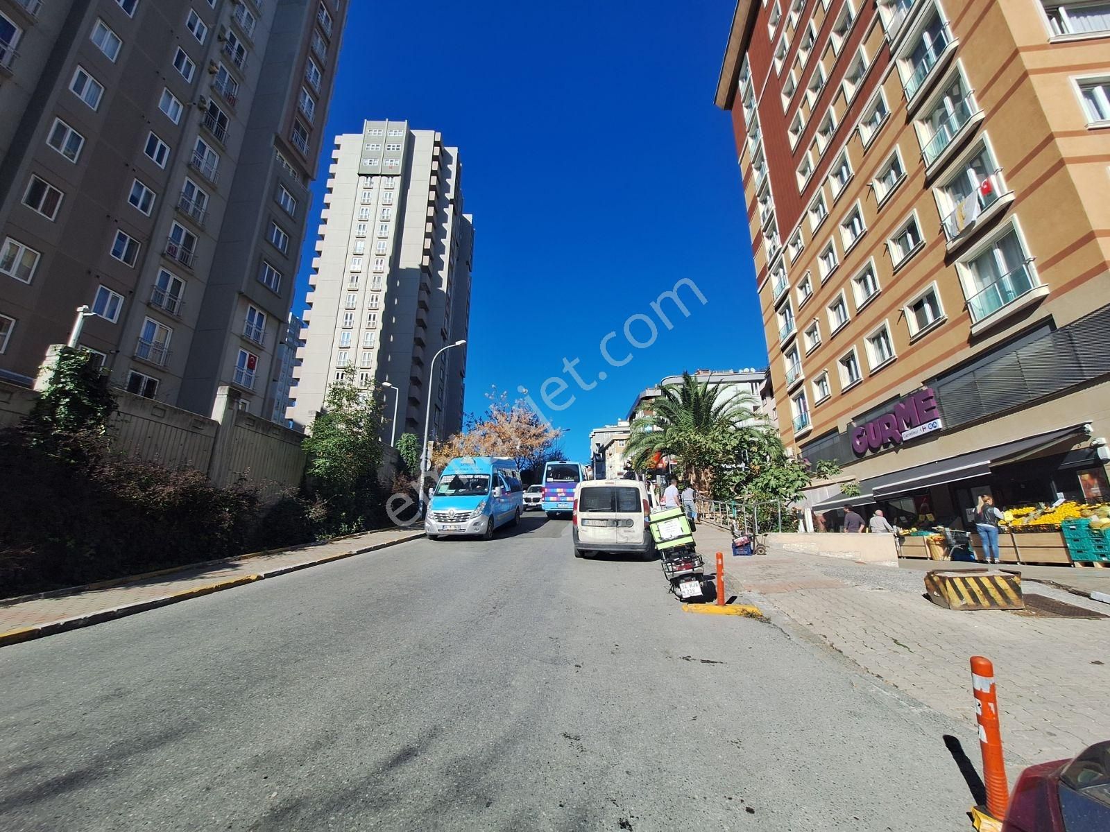 Finans Merkezine Komşu Cadde Üzeri Satılık 2+1