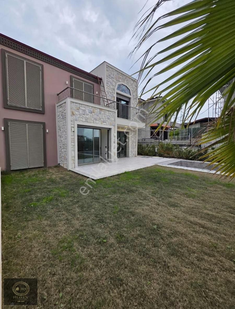 Merkezi Lokasyonda 5+2 Özel Havuzlu Villa - Görsel 29