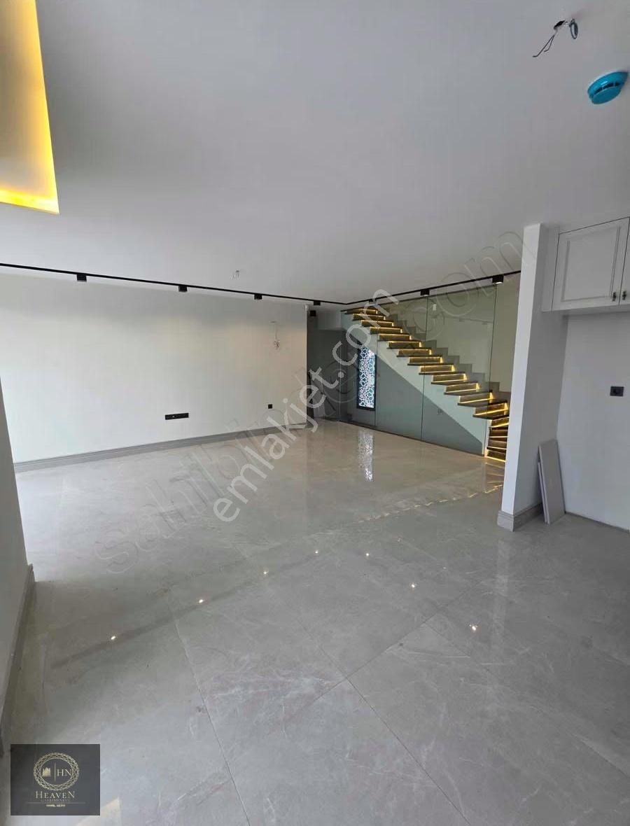 Merkezi Lokasyonda 5+2 Özel Havuzlu Villa - Görsel 26