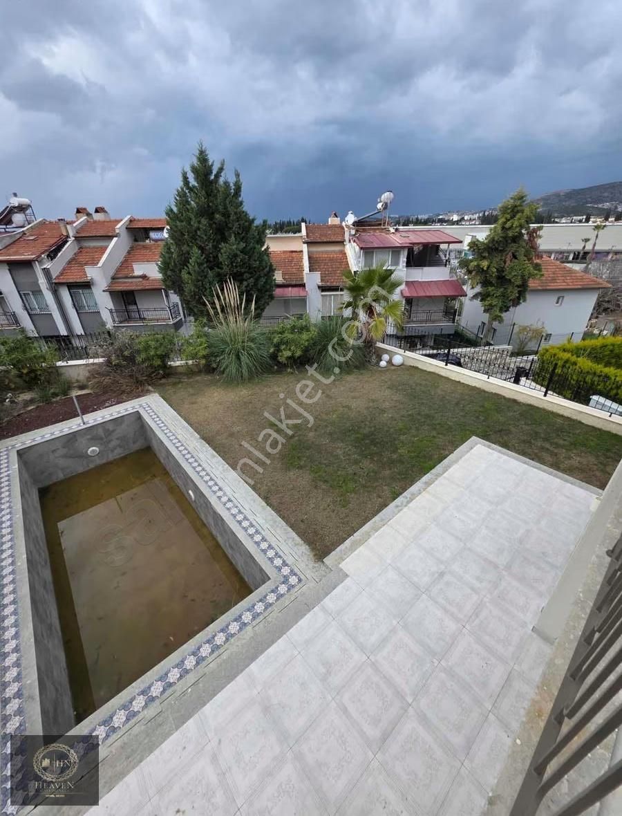 Merkezi Lokasyonda 5+2 Özel Havuzlu Villa - Görsel 23