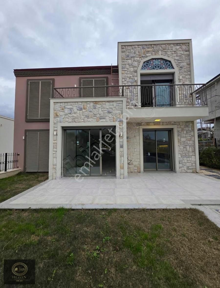 Merkezi Lokasyonda 5+2 Özel Havuzlu Villa