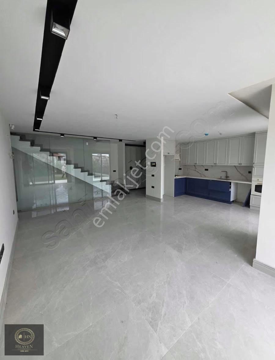 Merkezi Lokasyonda 5+2 Özel Havuzlu Villa - Görsel 18