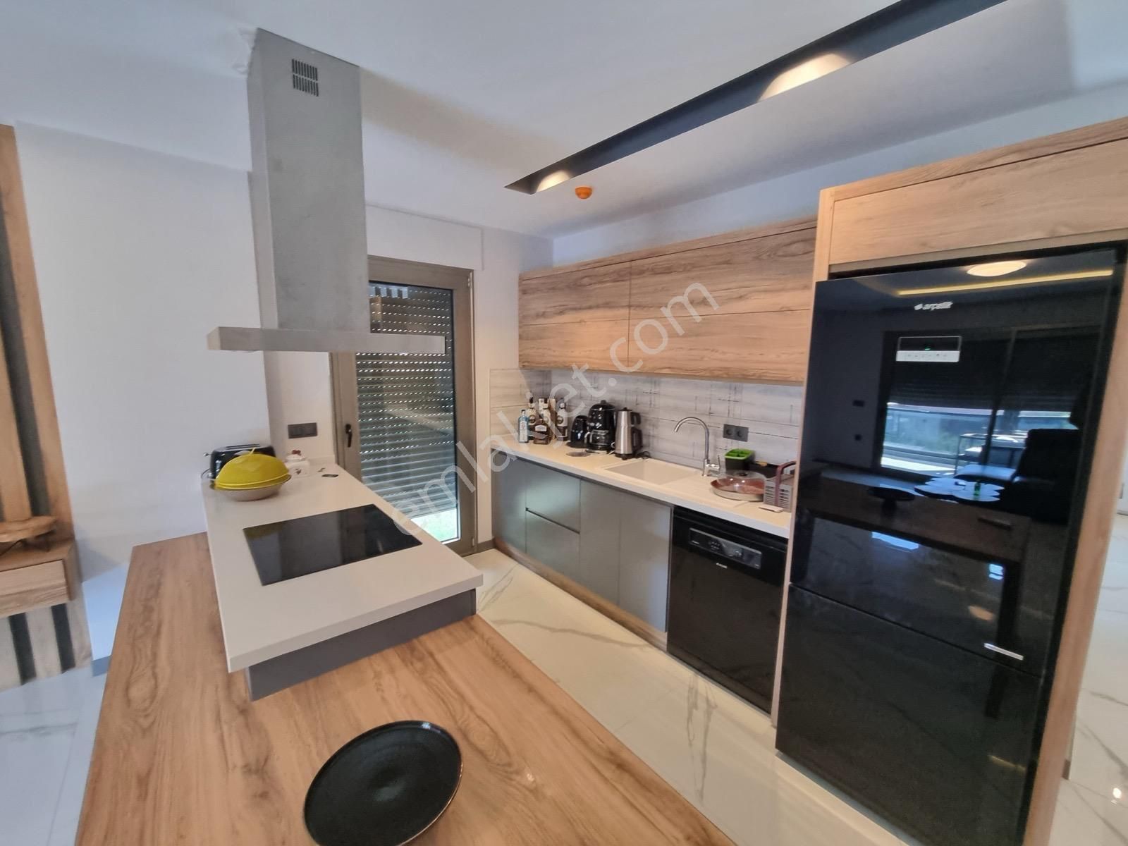 Kuşadası Soğucakta Özel Havuzlu Müstakil 4+2 - Görsel 9