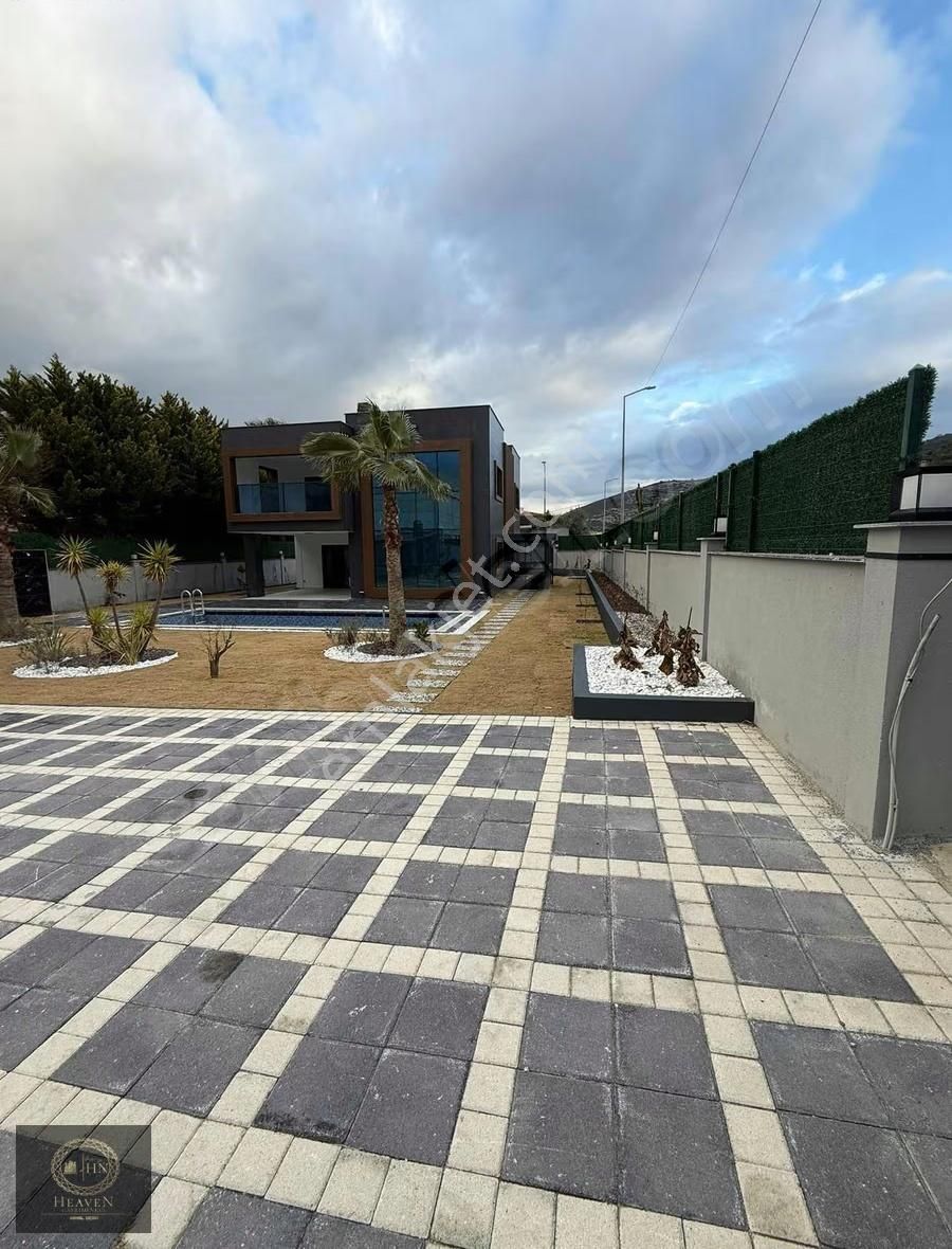 750m2 Arsa İçerisinde 4+1 Villa