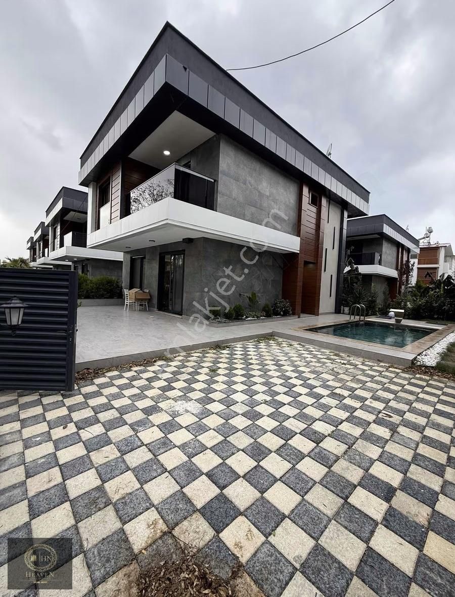 Denize Avm Ye Ve Okullara Yakın Doğalgazlı 4+1 Özel Havuz - Görsel 25