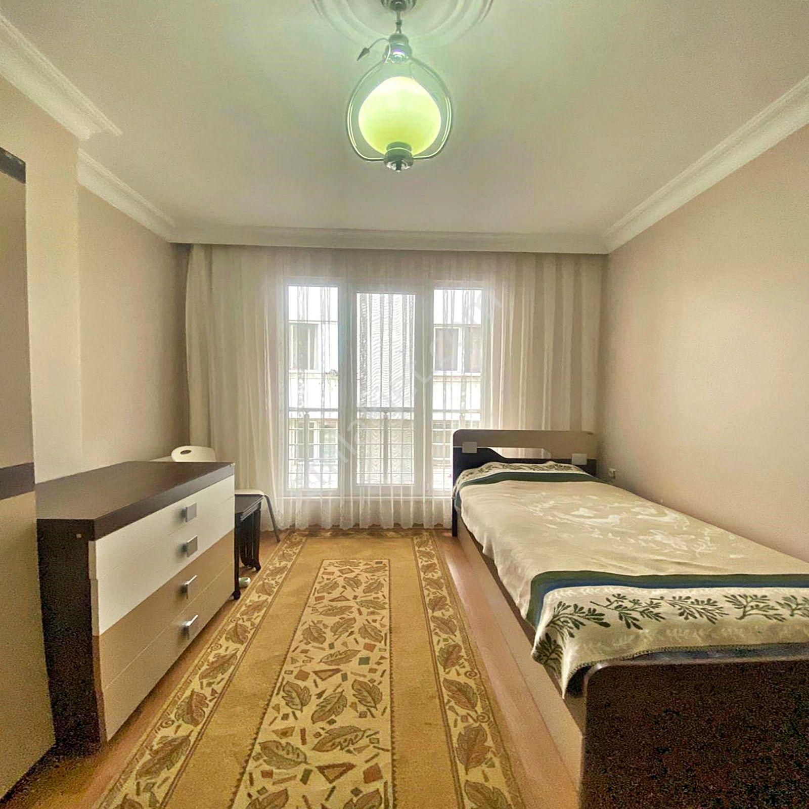 Beylikdüzü Yakuplu Mahallesinde Satılık 2+1 Balkonlu Ara Kat Daire - Görsel 23