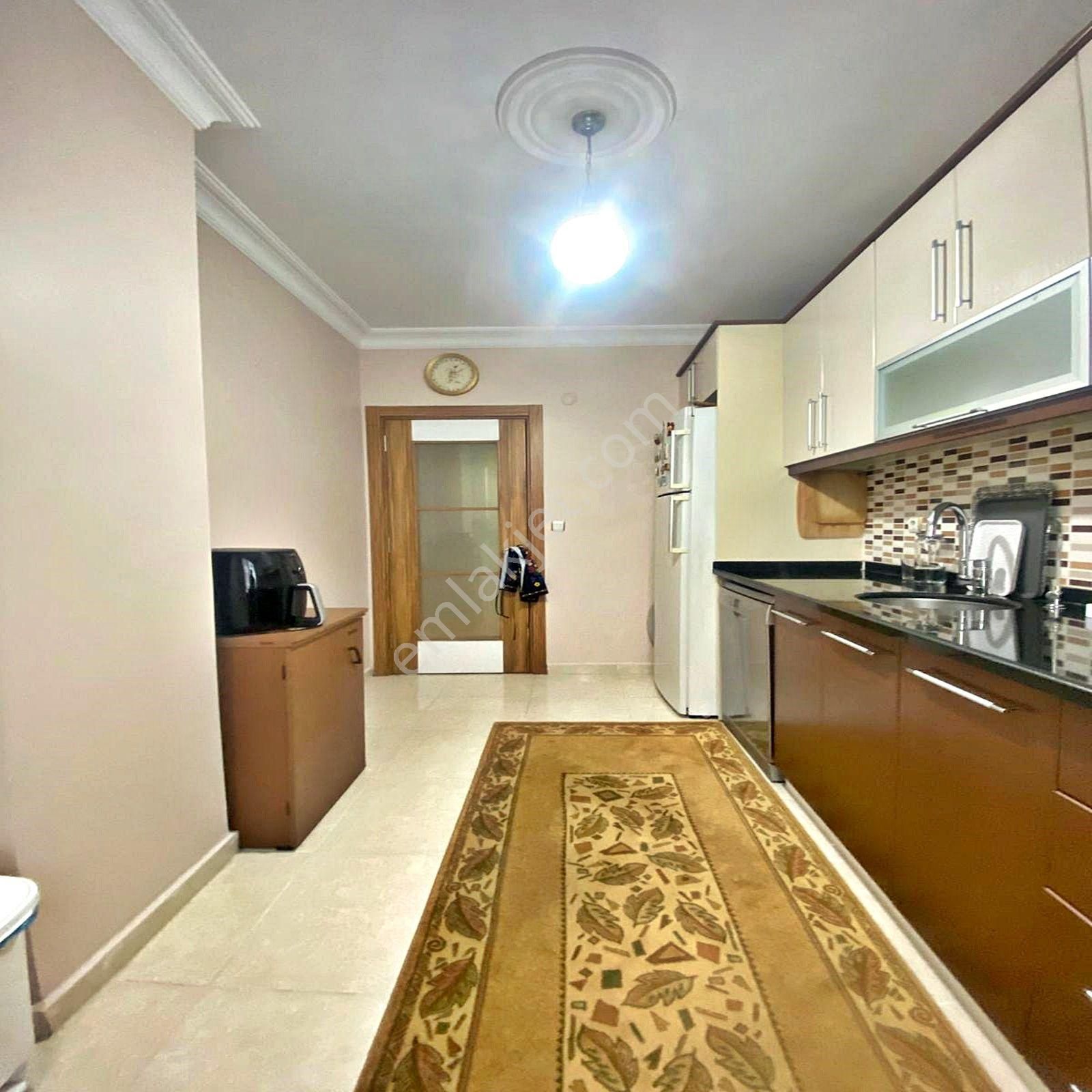 Beylikdüzü Yakuplu Mahallesinde Satılık 2+1 Balkonlu Ara Kat Daire - Görsel 14