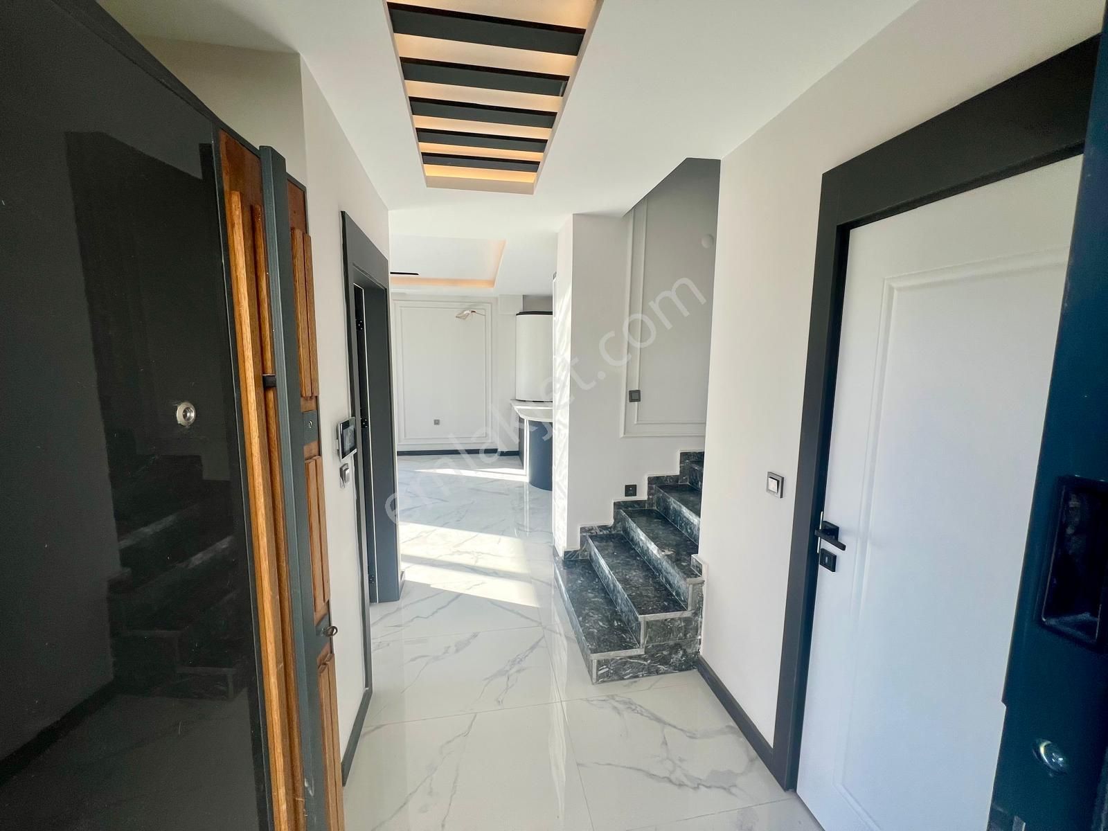 Akçay Aras Emlaktan Zeytinlide Havuzlu Site İçinde Müstakil Villalar - Görsel 10