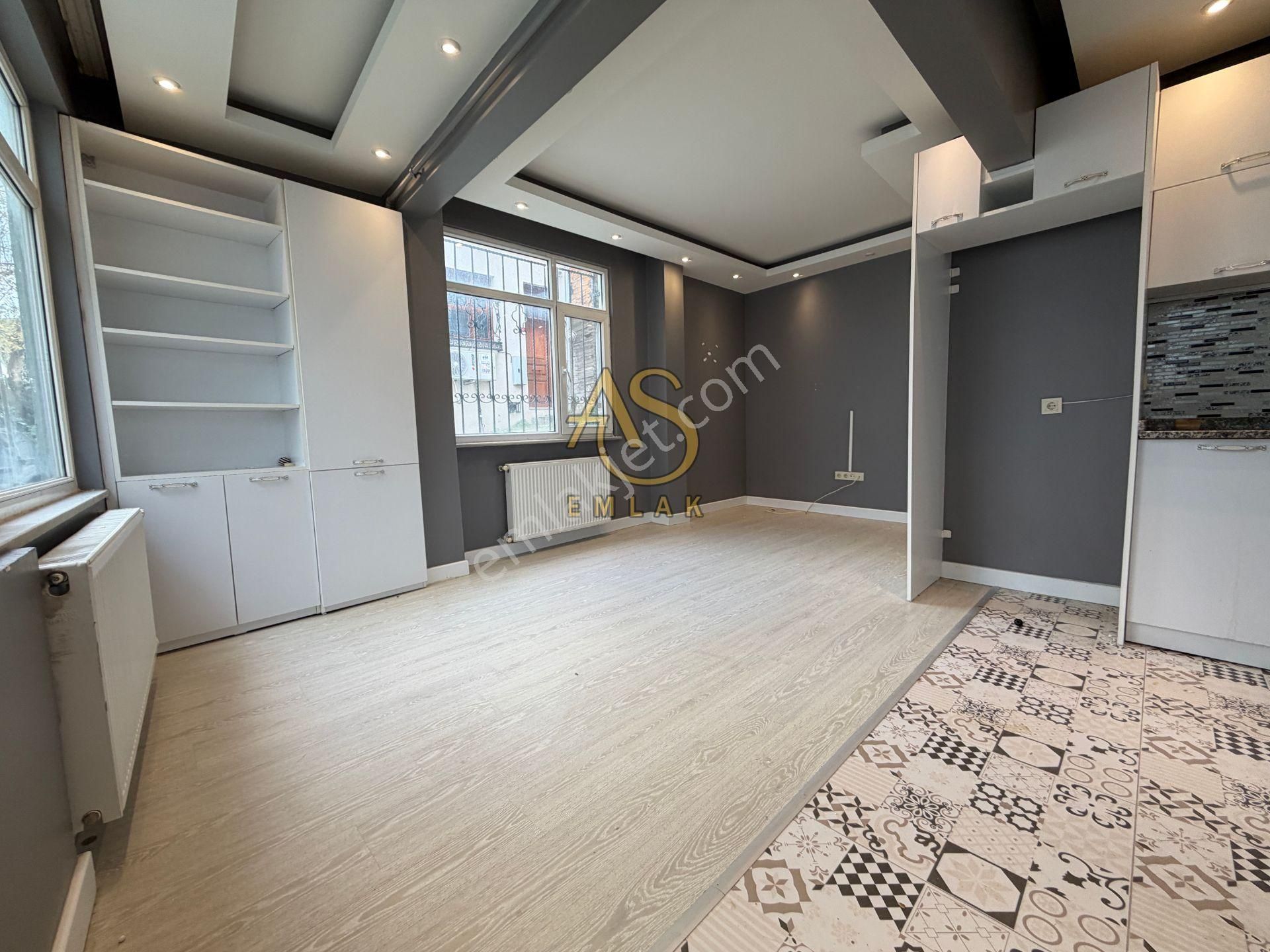 As Emlak'tan 2+1 Merkeze Yakın İçi Yenilenmiş Giriş Kat Daire