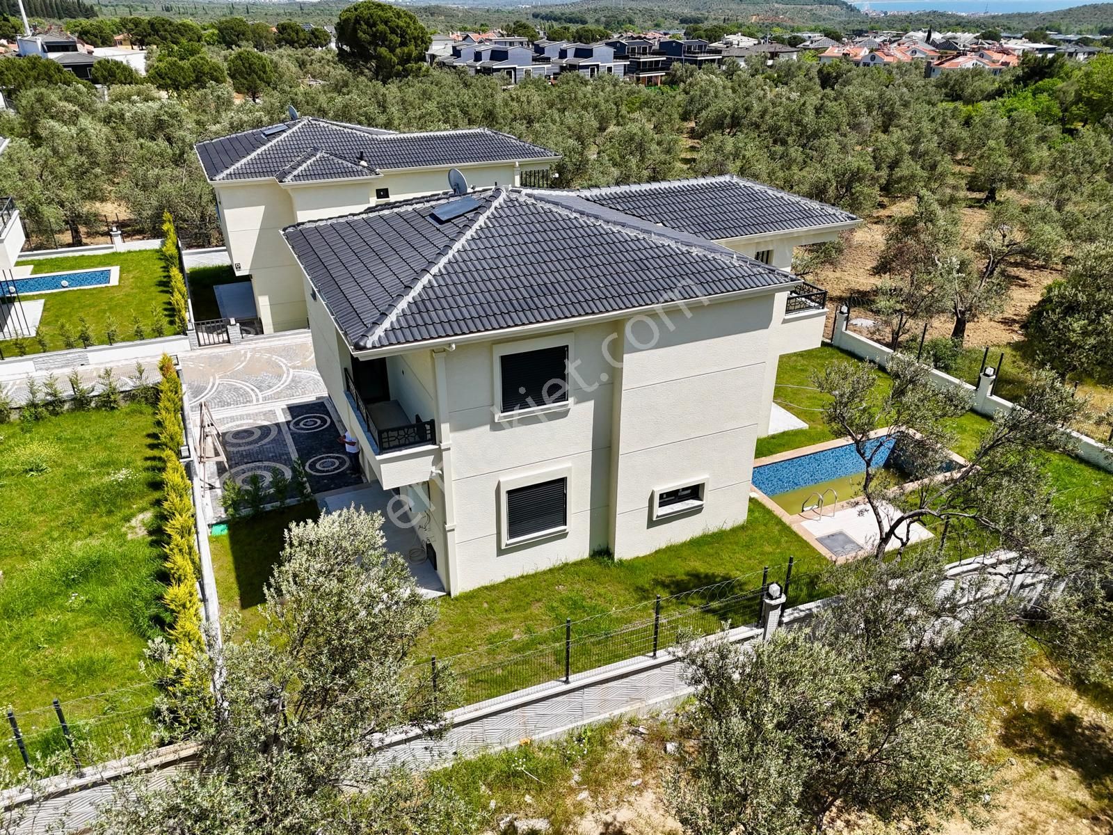 Akçay Aras Emlaktan Gürede 450 M² Havuzlu Müstakil Villa - Görsel 3