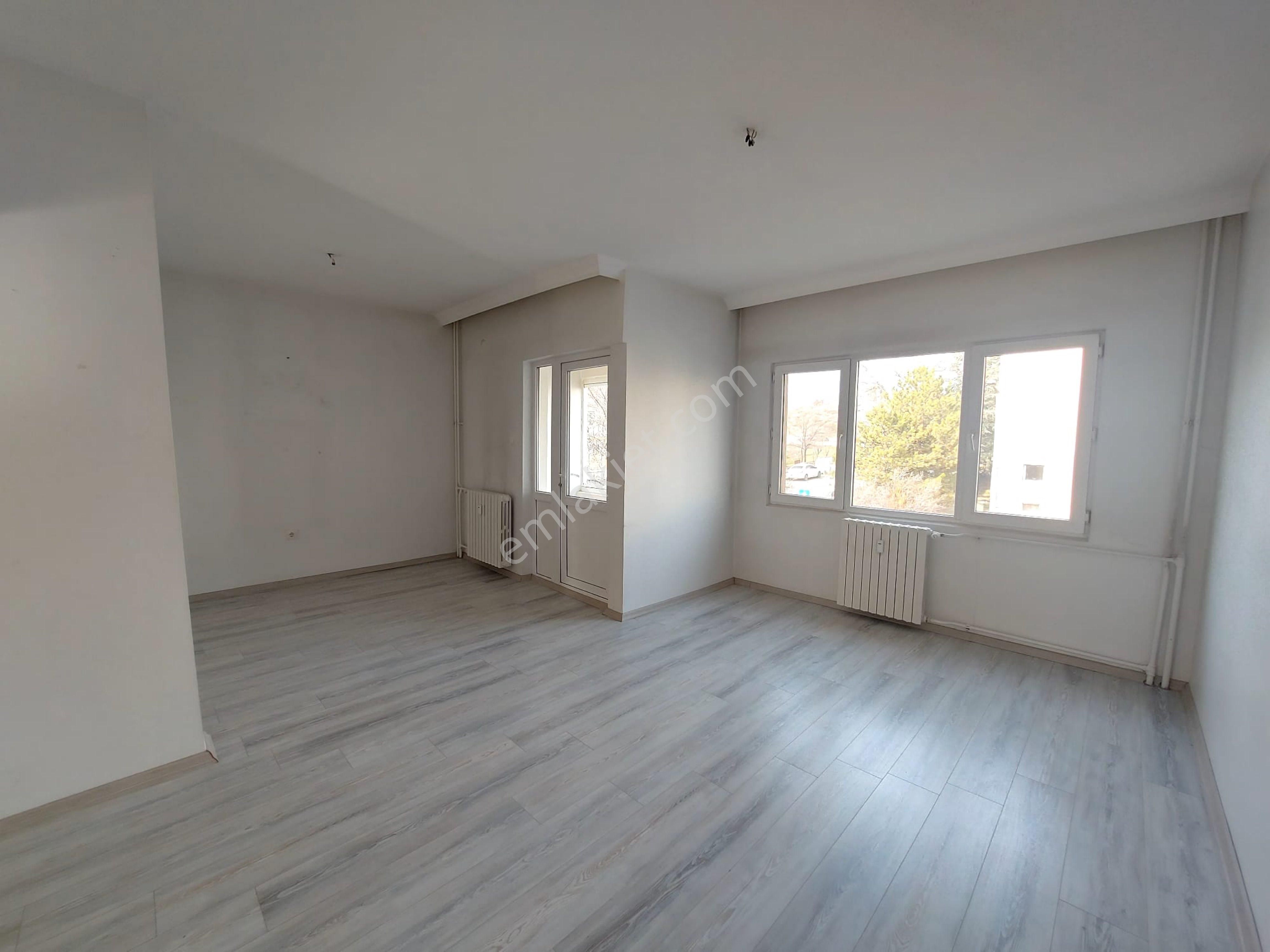 'eryaman Efor''dan Okul Yanı Katta Yapılı 1+1 Kiralık Daire - Görsel 11