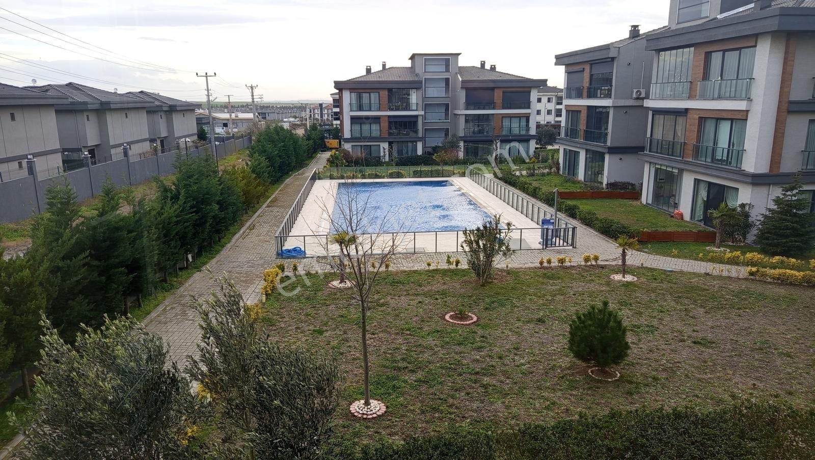 Vitrin Sitesinde 3+1 Arakat 150m2 Havuz Cephe Daire - Görsel 18