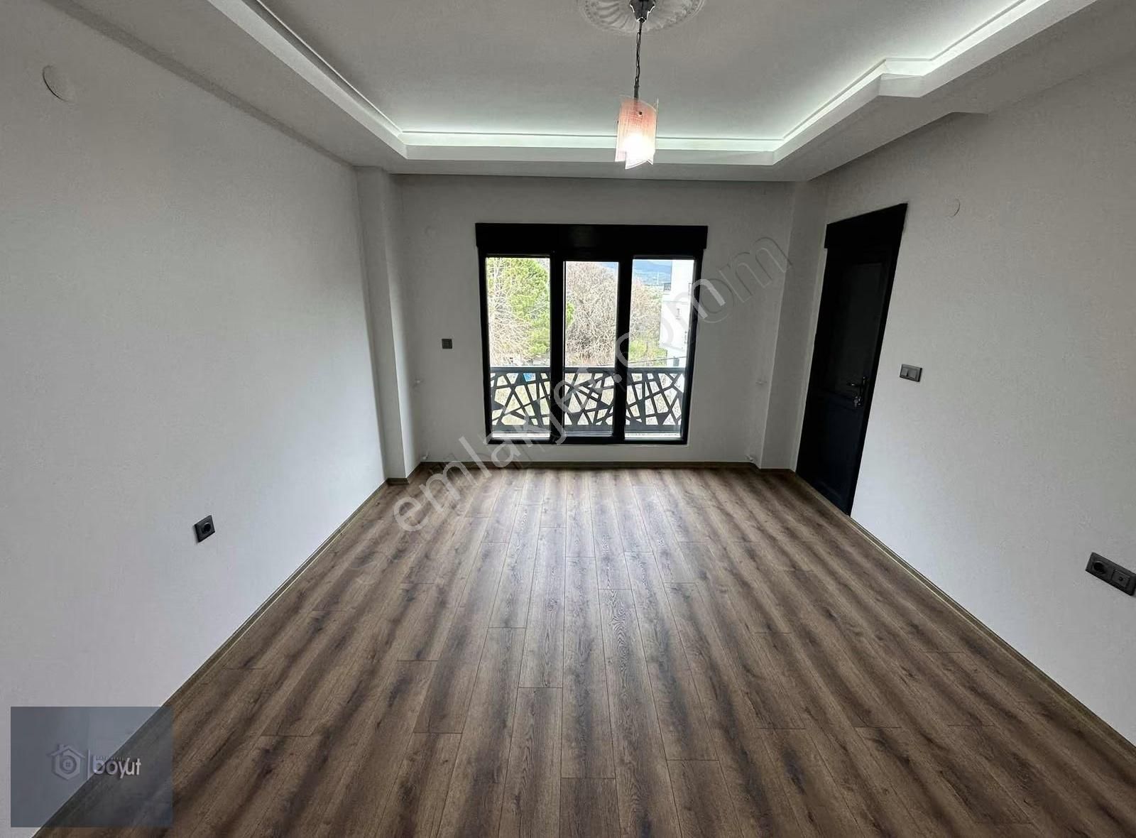 Boyut'tan Akçay Cemiltemel Mah.lüx Tasarım 4+1 Müstakil Villa - Görsel 18