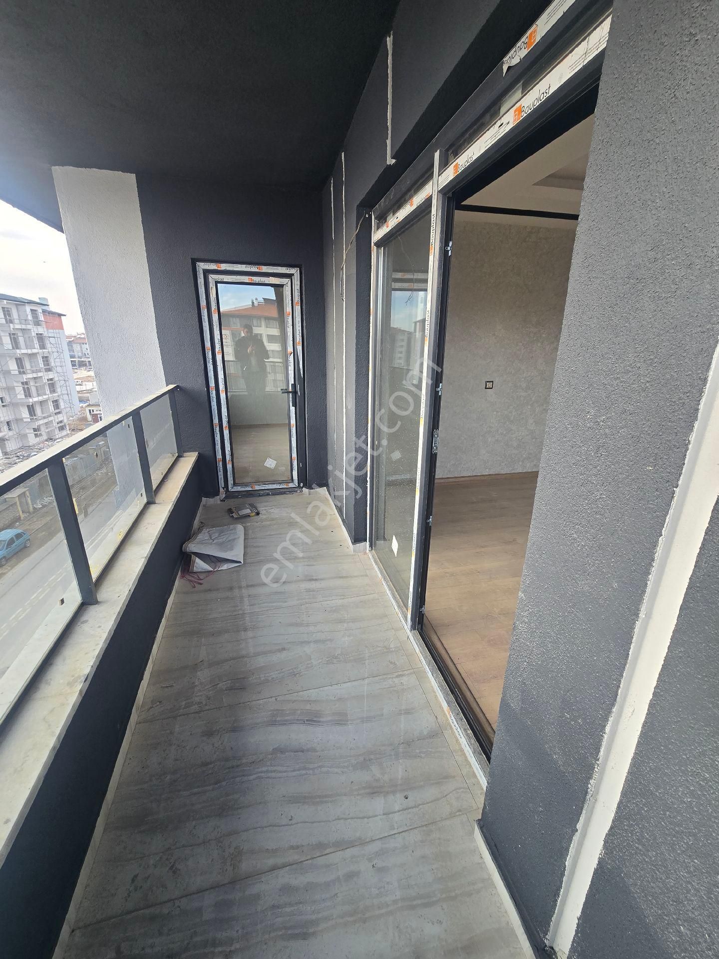 Kumköprü Mh Sıfır Son Kat Lüx Evebeyn Banyolu Kızartma Bölümlü Kilerli 4+1 Dairemiz Satılık - Görsel 9