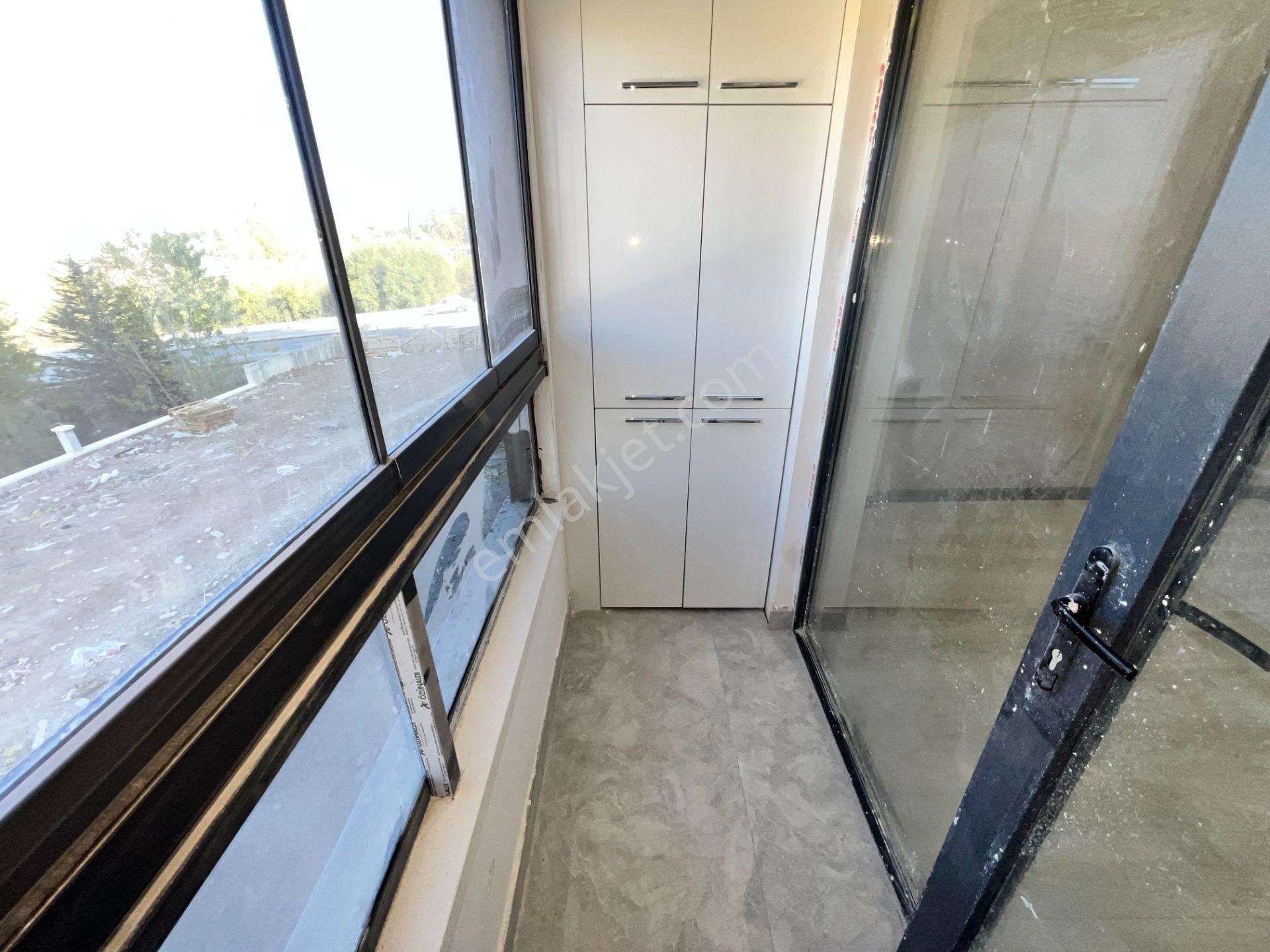 Ufuk Kılıç Emlak'tan Modern Şık Tasarımıyla Lüks Site İçerisinde 4+1 Daire - Görsel 19