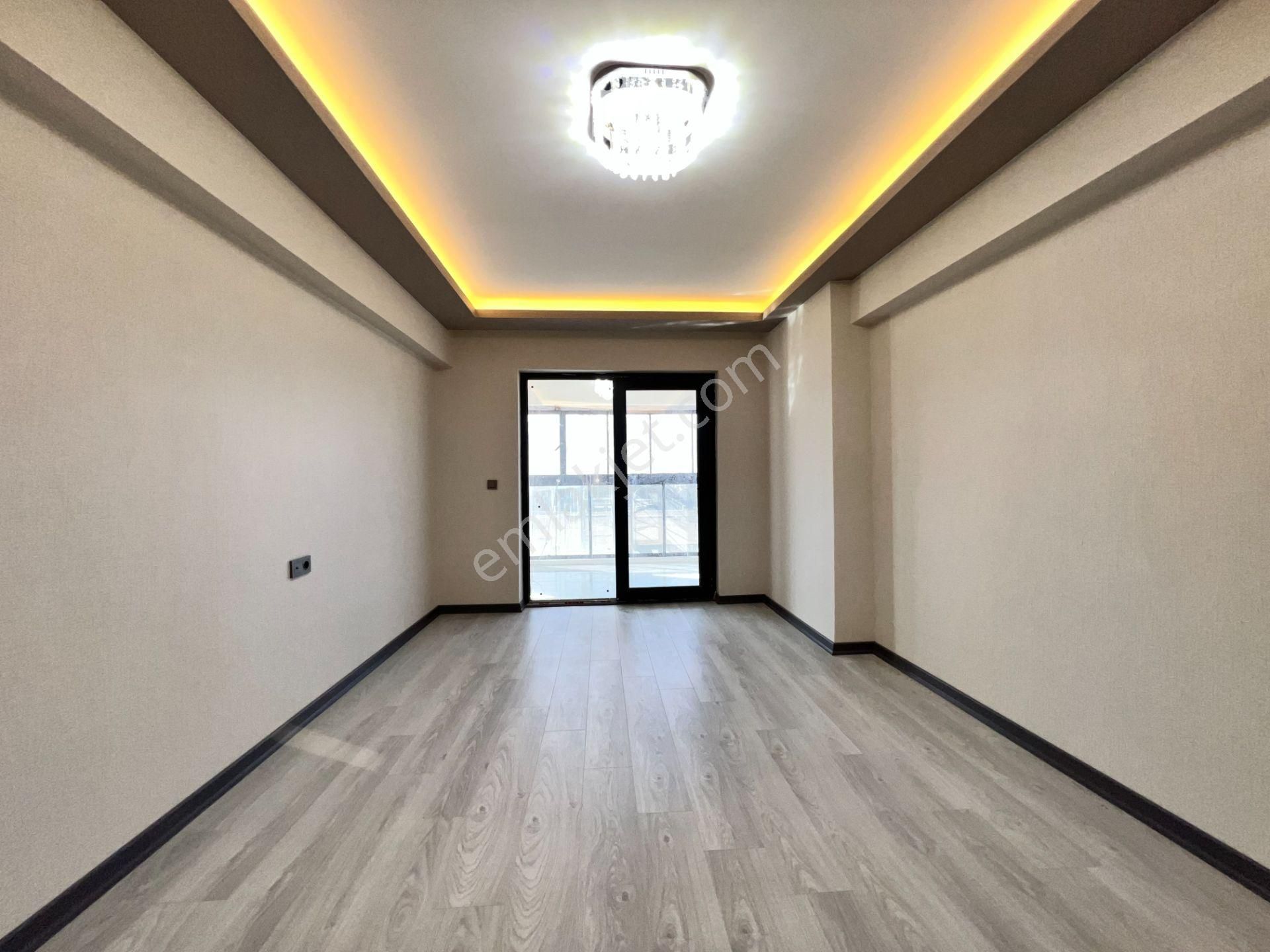 Ufuk Kılıç Emlak'tan Modern Şık Tasarımıyla Lüks Site İçerisinde 4+1 Daire - Görsel 11