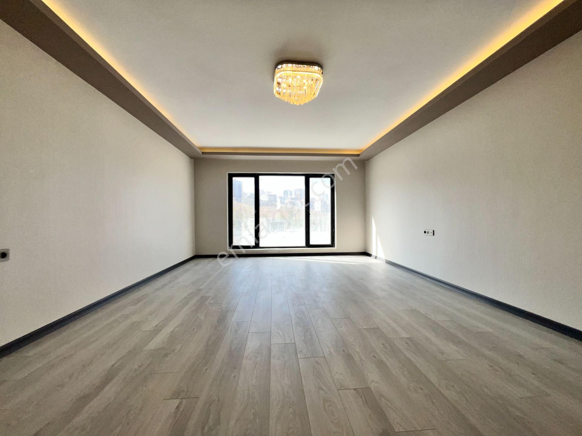 Ufuk Kılıç Emlak'tan Modern Şık Tasarımıyla Lüks Site İçerisinde 4+1 Daire - Görsel 7