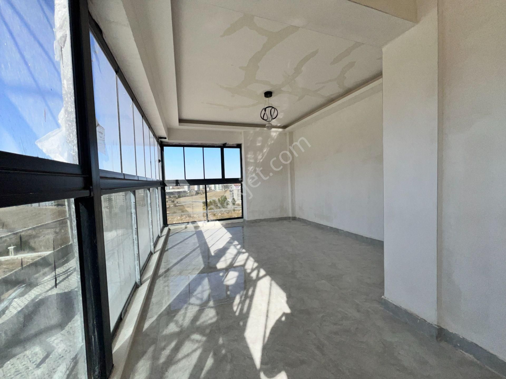 Ufuk Kılıç Emlak'tan Modern Şık Tasarımıyla Lüks Site İçerisinde 4+1 Daire - Görsel 6