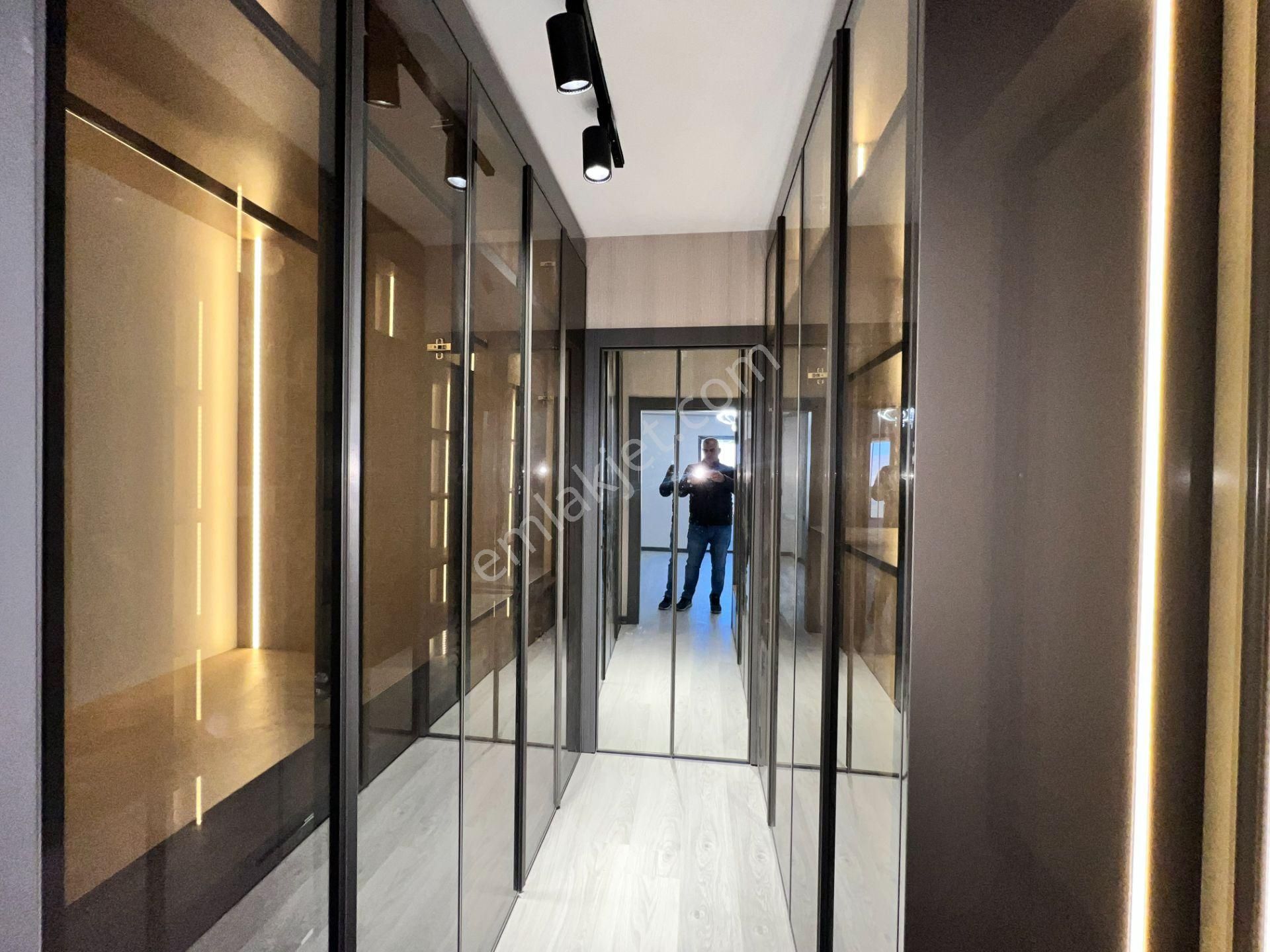 Ufuk Kılıç Emlak'tan Modern Şık Tasarımıyla Lüks Site İçerisinde 4+1 Daire - Görsel 20