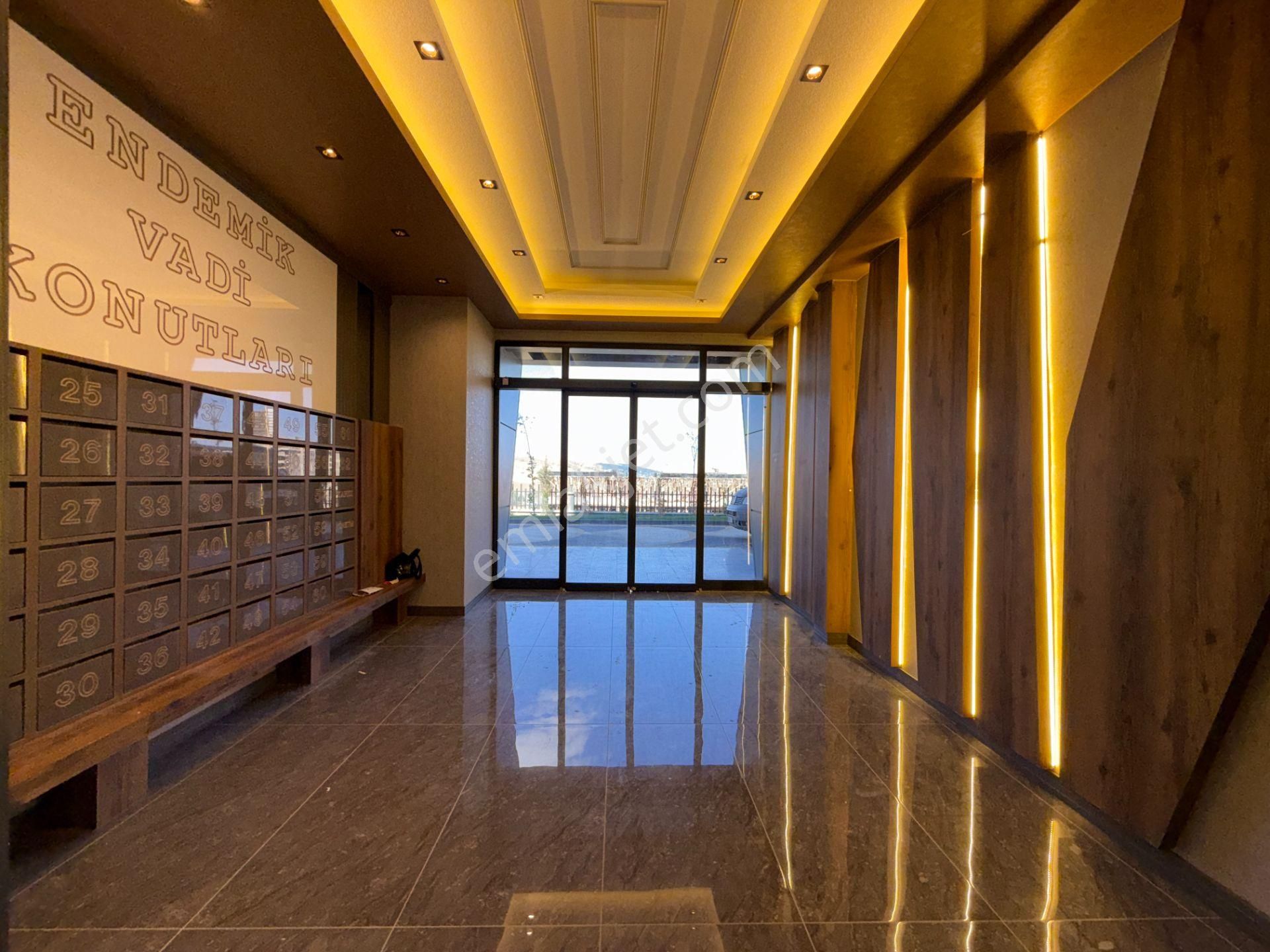 Ufuk Kılıç Emlak'tan Modern Şık Tasarımıyla Lüks Site İçerisinde 4+1 Daire - Görsel 32