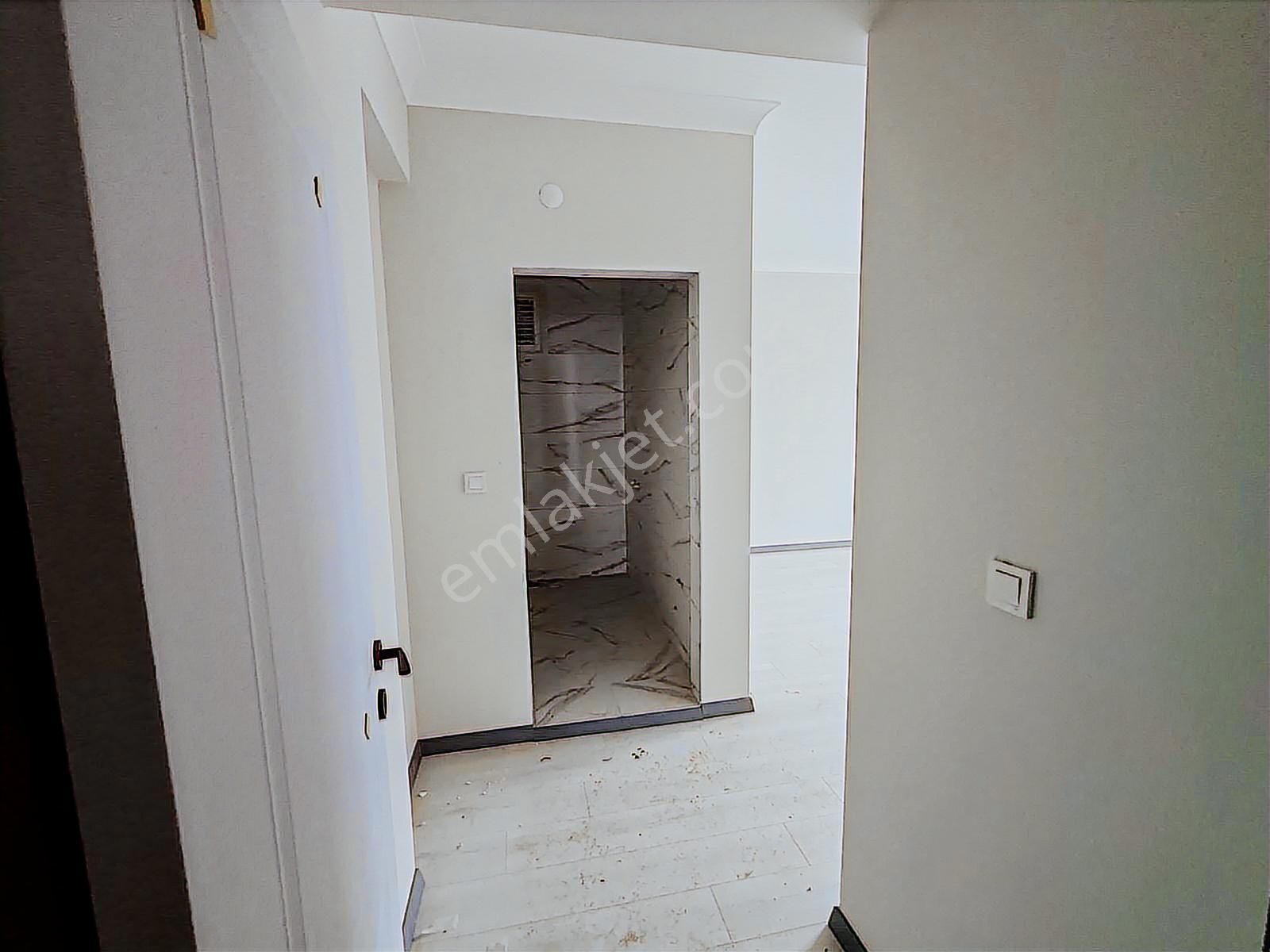 Mehmet Akif Mahallesinde Lüks 3+1 Satılık Daire Ebeveyn Banyo - Görsel 13