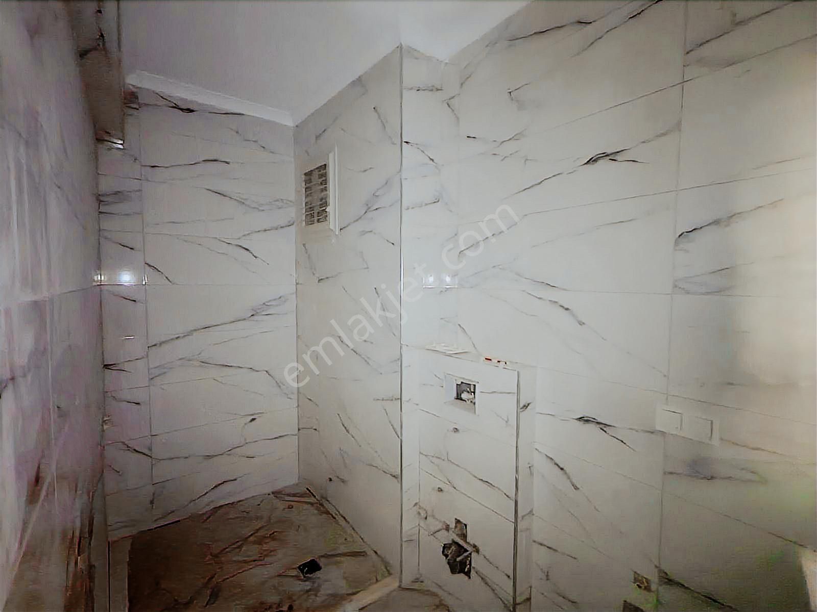 Mehmet Akif Mahallesinde Lüks 3+1 Satılık Daire Ebeveyn Banyo - Görsel 9