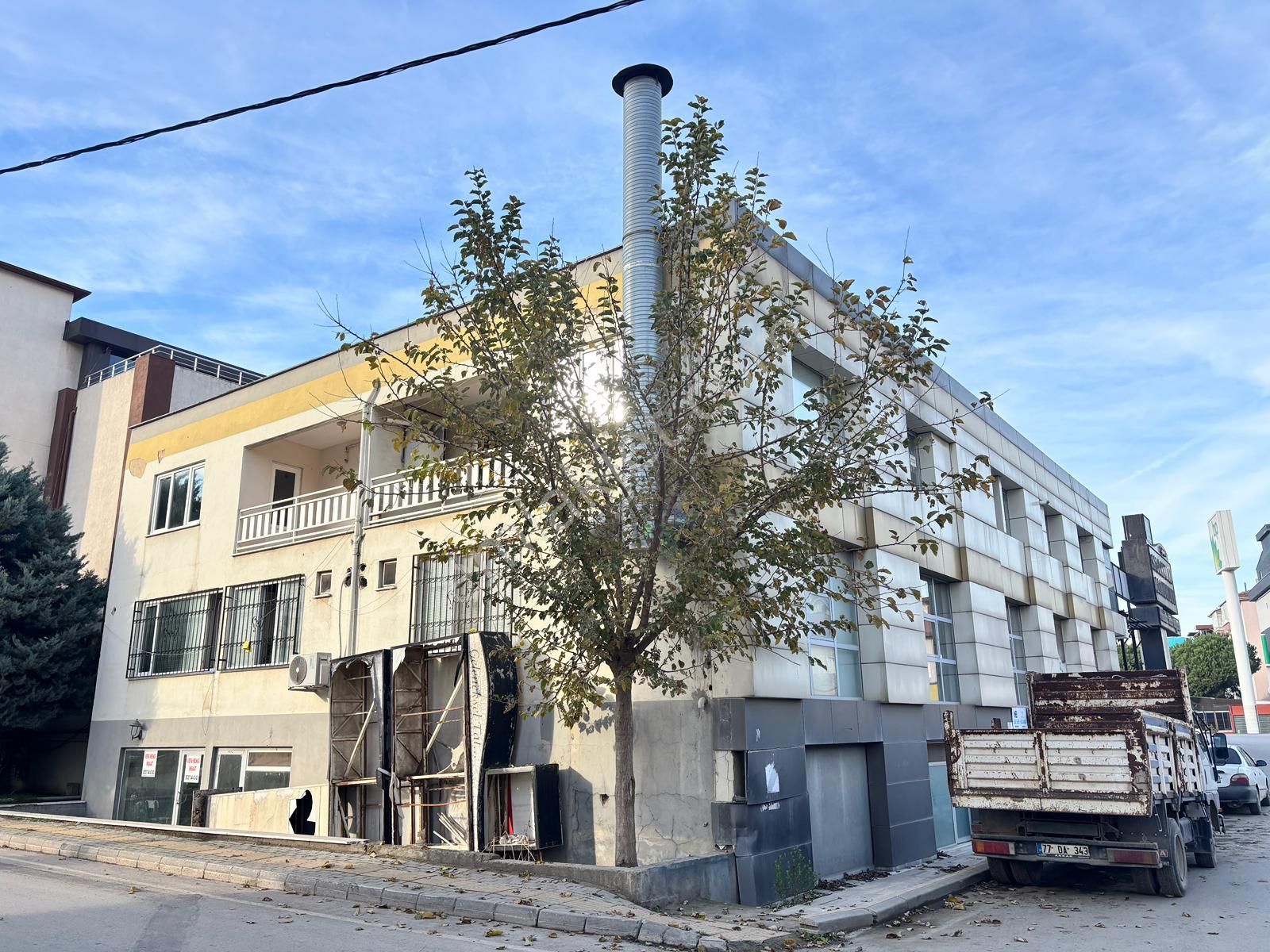 Çiftlikköy Mehmet Akif Ersoy'da Kiralık 2+1 80 M2 Ofis - Görsel 2