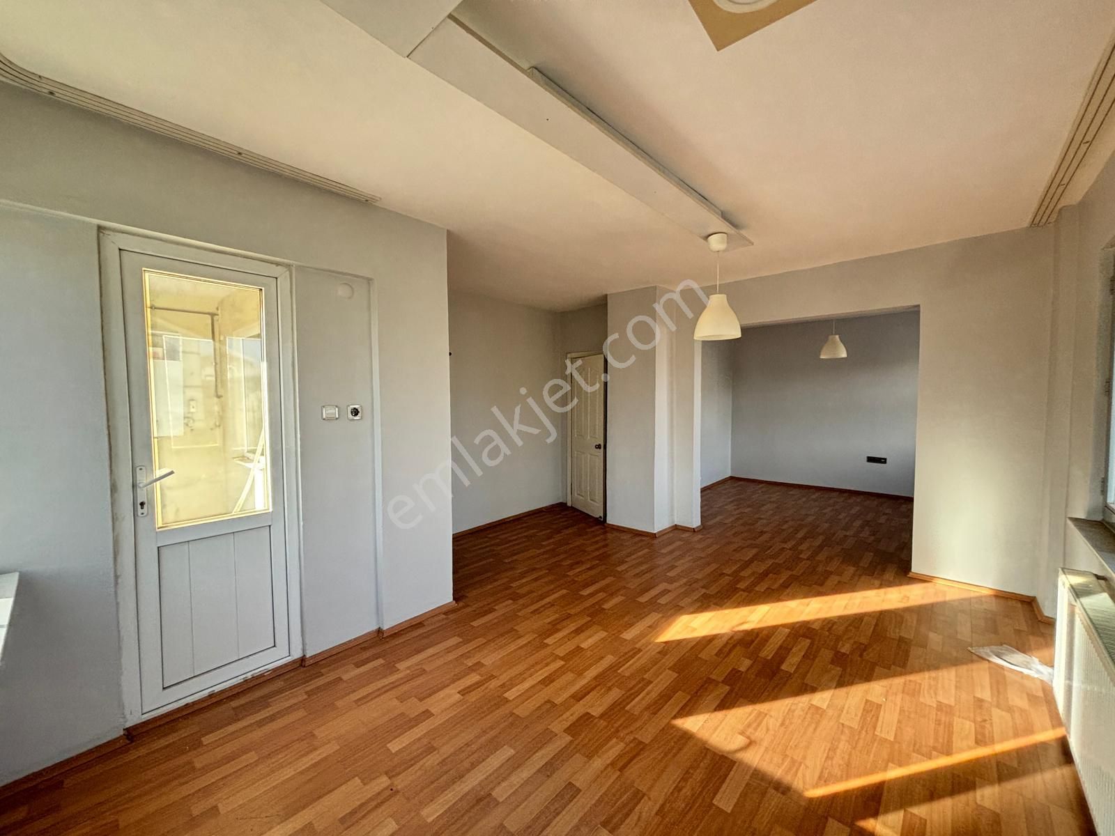 Çiftlikköy Mehmet Akif Ersoy'da Kiralık 2+1 80 M2 Ofis - Görsel 5