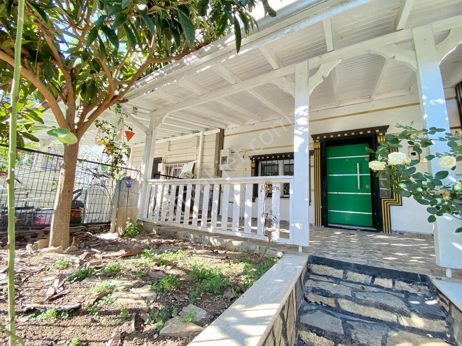 Verandalı,teraslı,şömineli,hobi Bahçeli 4+1 Kiralık Müstakil Ev - Görsel 23