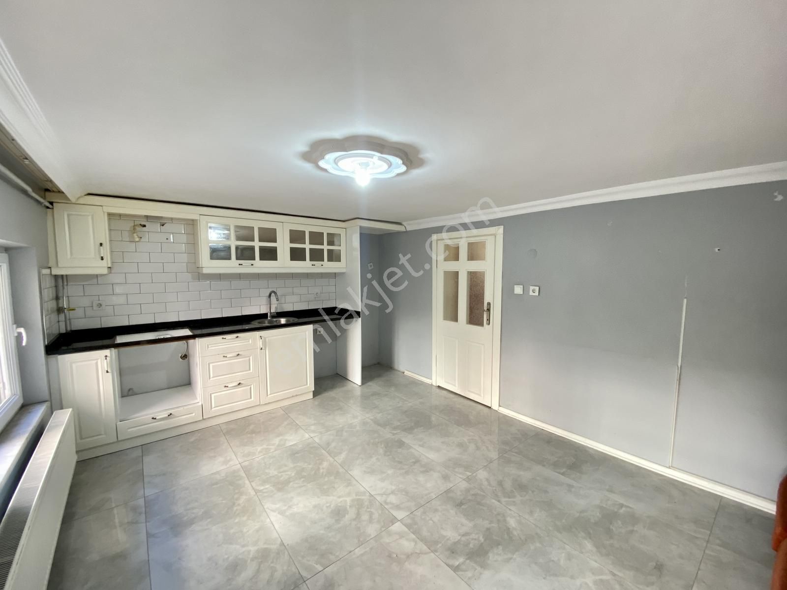 Verandalı,teraslı,şömineli,hobi Bahçeli 4+1 Kiralık Müstakil Ev - Görsel 5