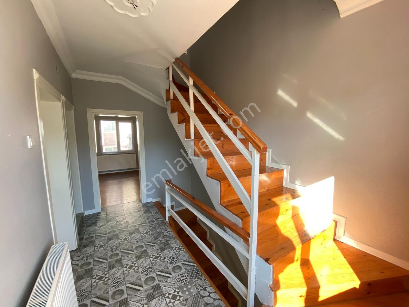 Verandalı,teraslı,şömineli,hobi Bahçeli 4+1 Kiralık Müstakil Ev - Görsel 10